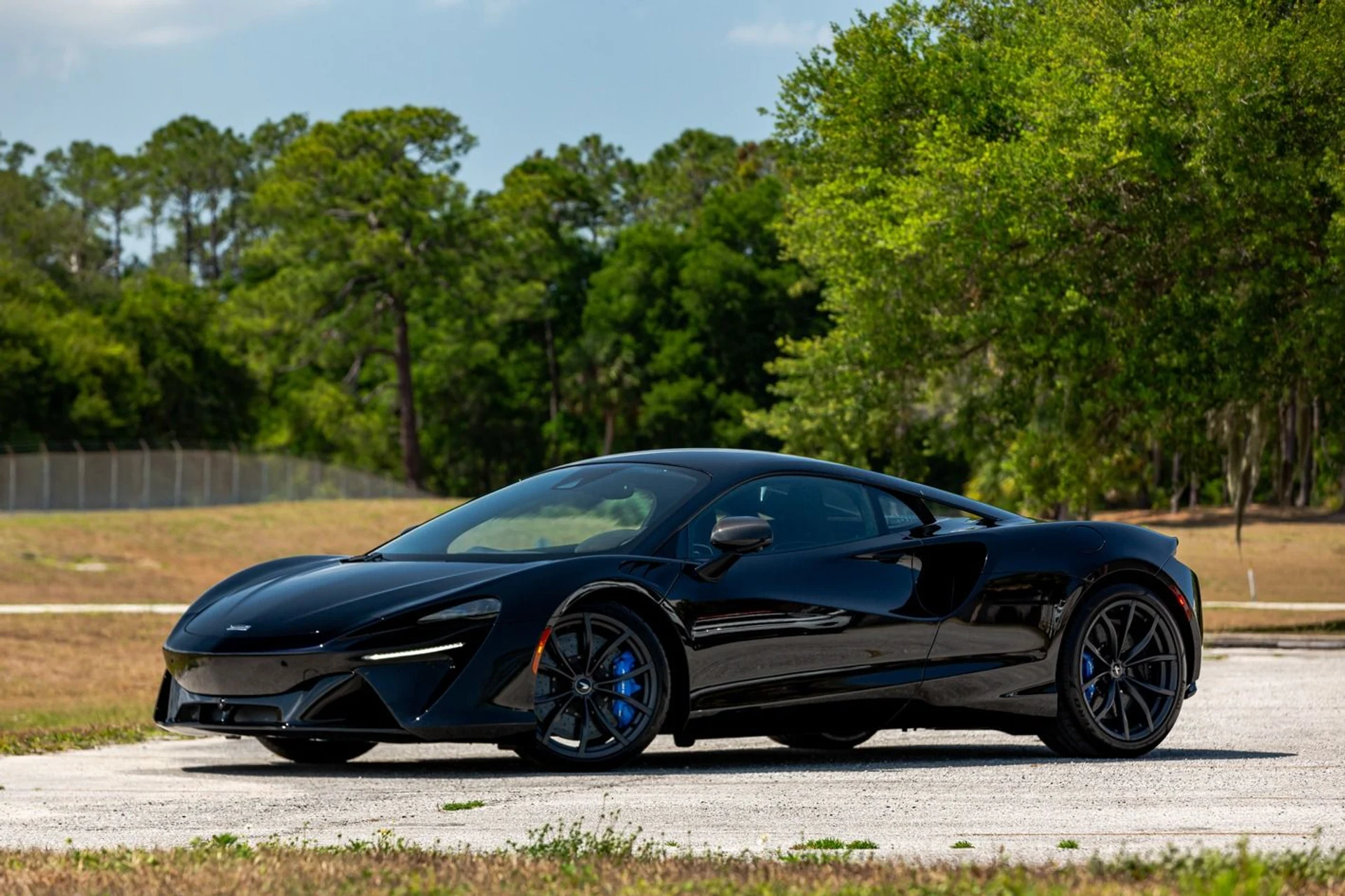 mph012_48408628_396_p13_l_98be41b6e1