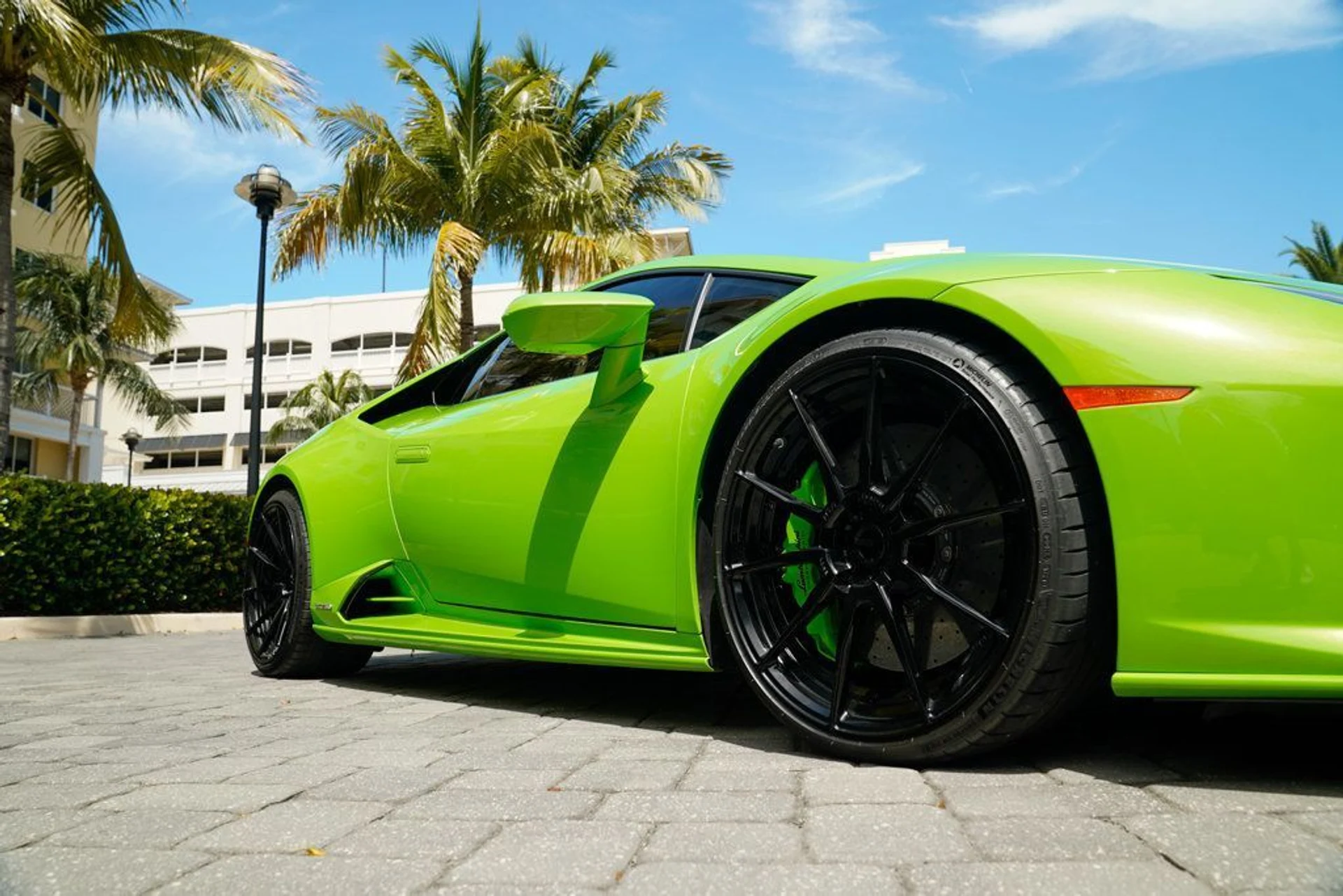 mph012_484393217_used_2020_lamborghini_huracan_evo_coupeawd_14354_22890839_13_1024_646926a19b
