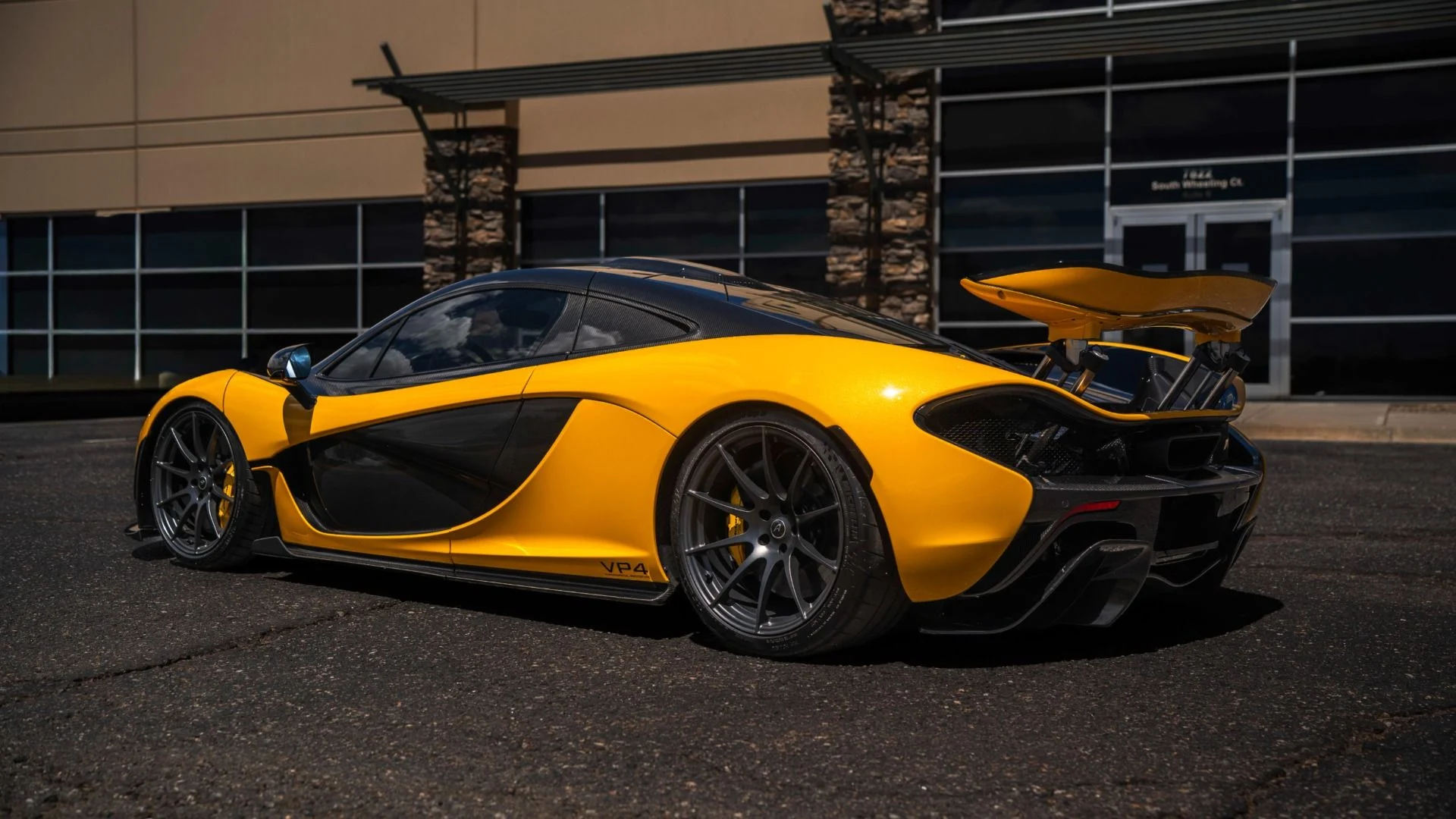 mph012_490222806_Used_2013_Mc_Laren_P1_Coupe_1779235080_7bc41cd7f5