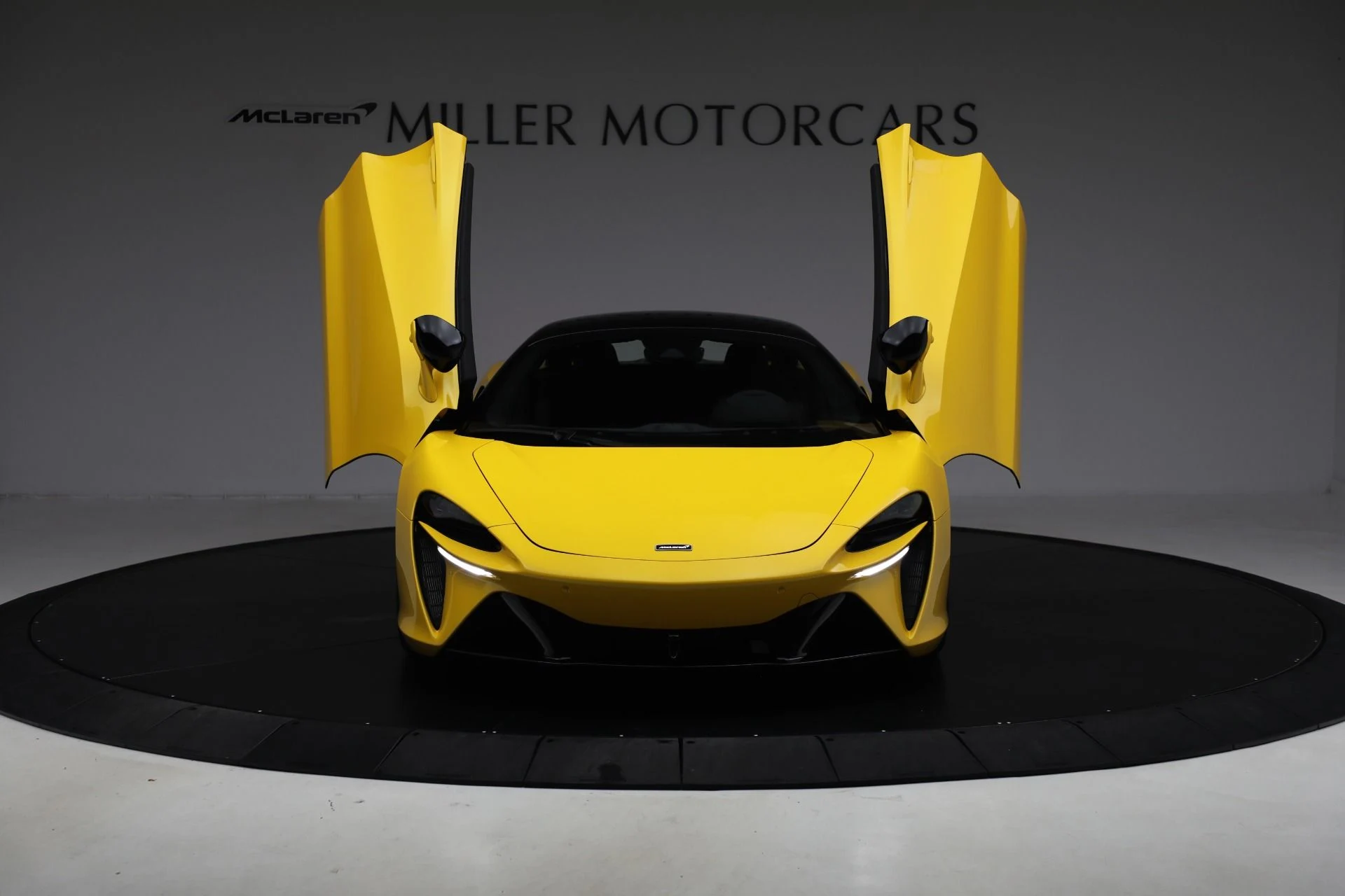 mph012_494014763_Used_2024_Mc_Laren_Artura_9ae4959f7c