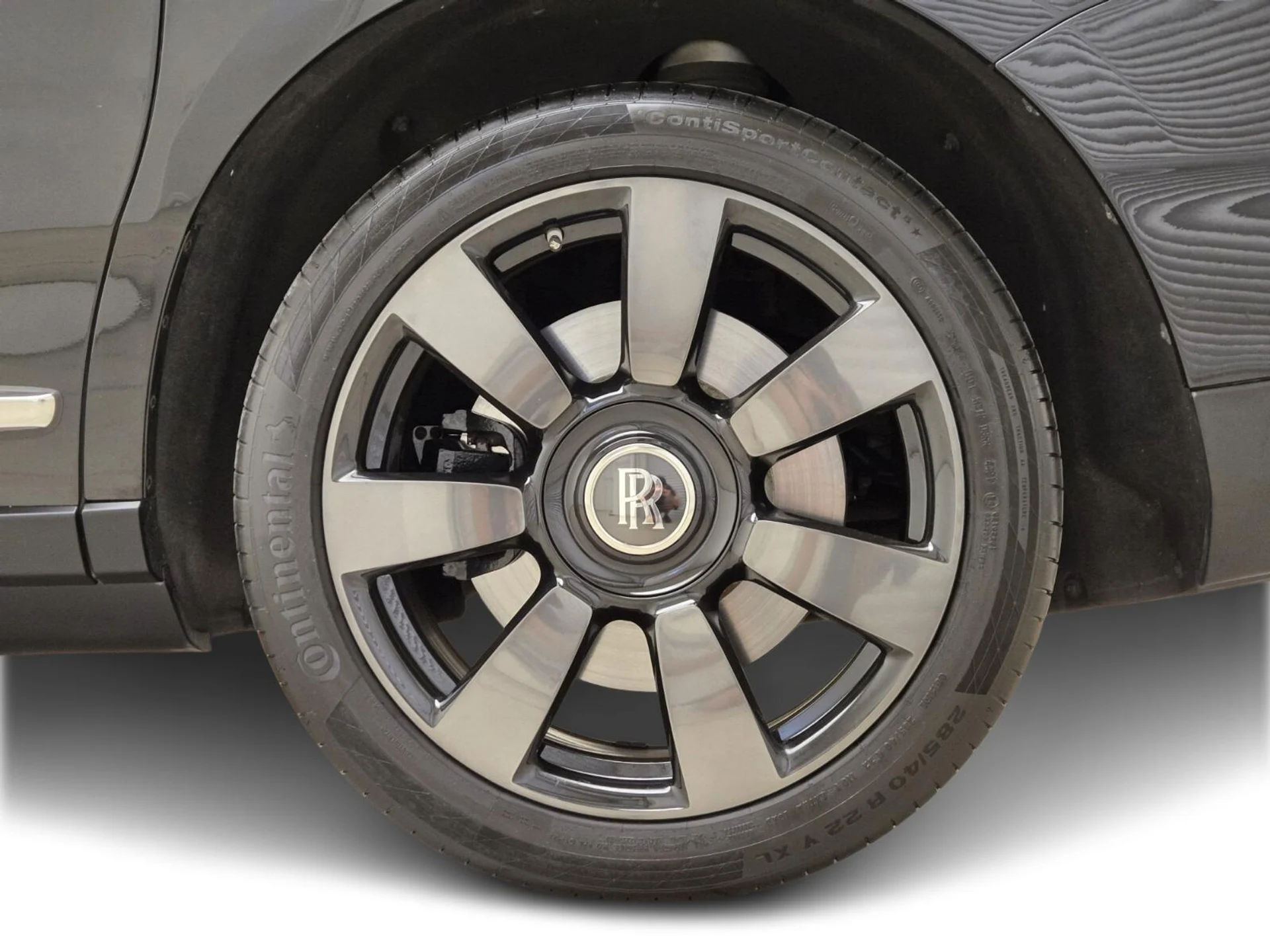 mph012_494329540_Used_2020_Rolls_Royce_Cullinan_1759993078_f28f529ef1