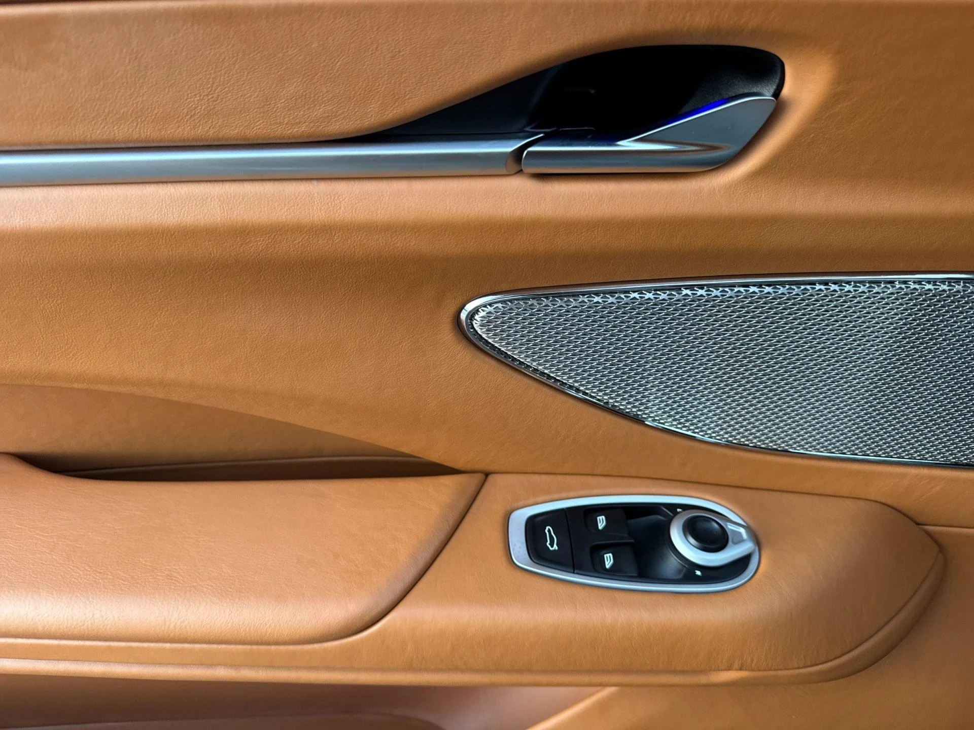 mph012_50468226_New_2026_Aston_Martin_Vantage_S_1767971569_842423b3ad