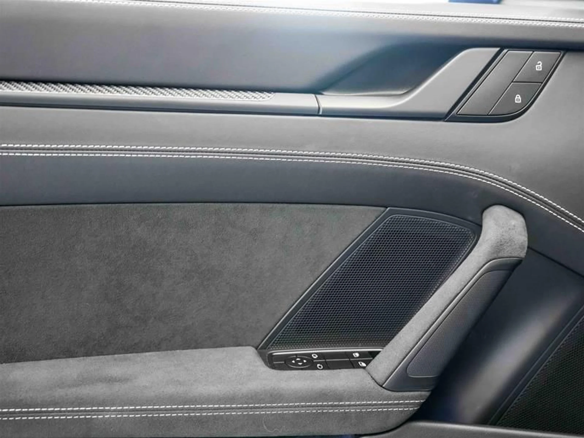 mph012_509323215_r50fnvhv_0be5a09bcc