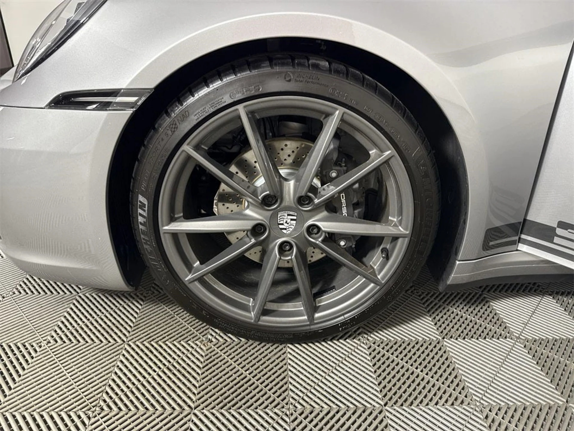 mph012_51080407_13_9d1df3a82e