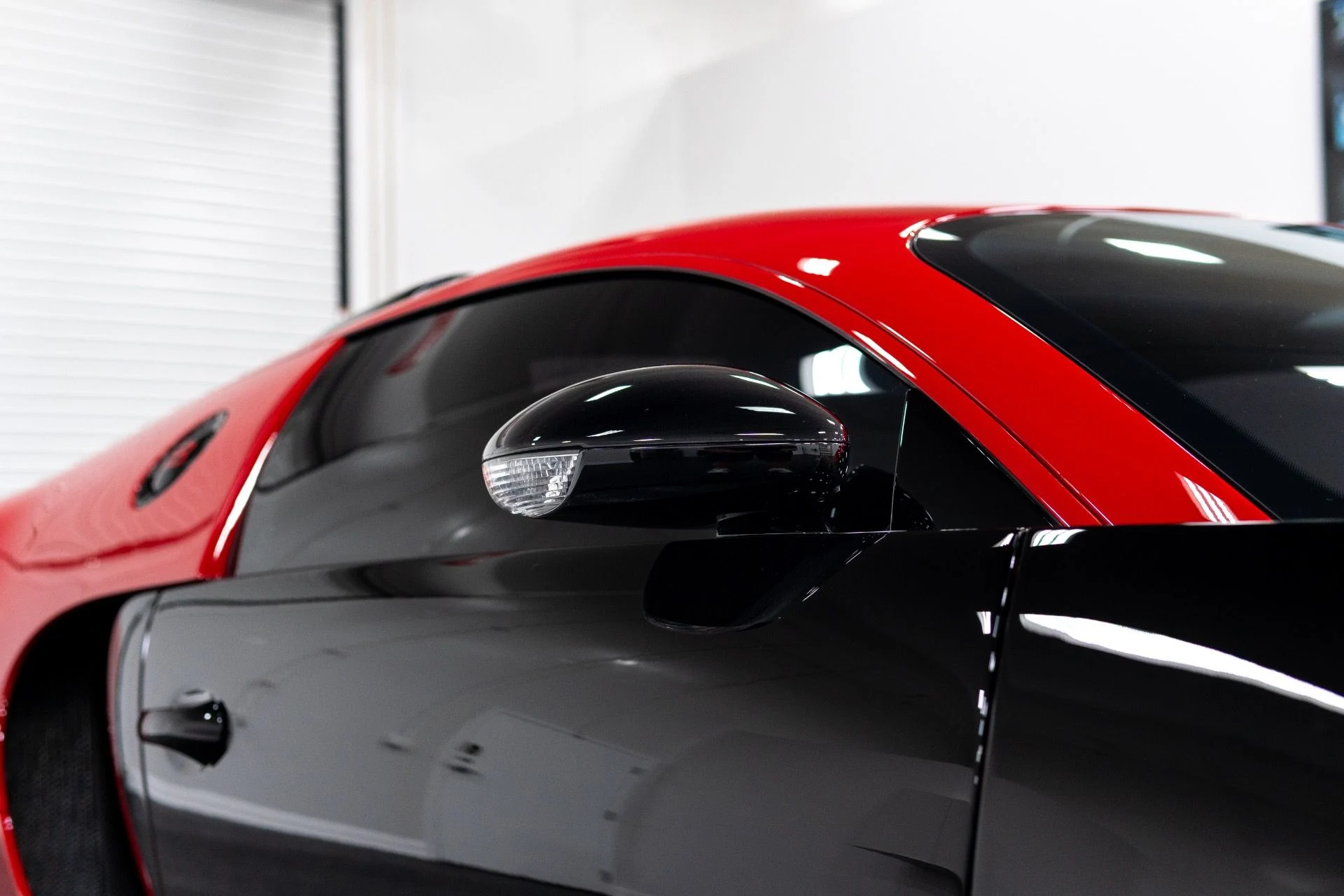 mph012_51871839_Used_2008_Bugatti_Veyron_164_1769463944_43fee1d226