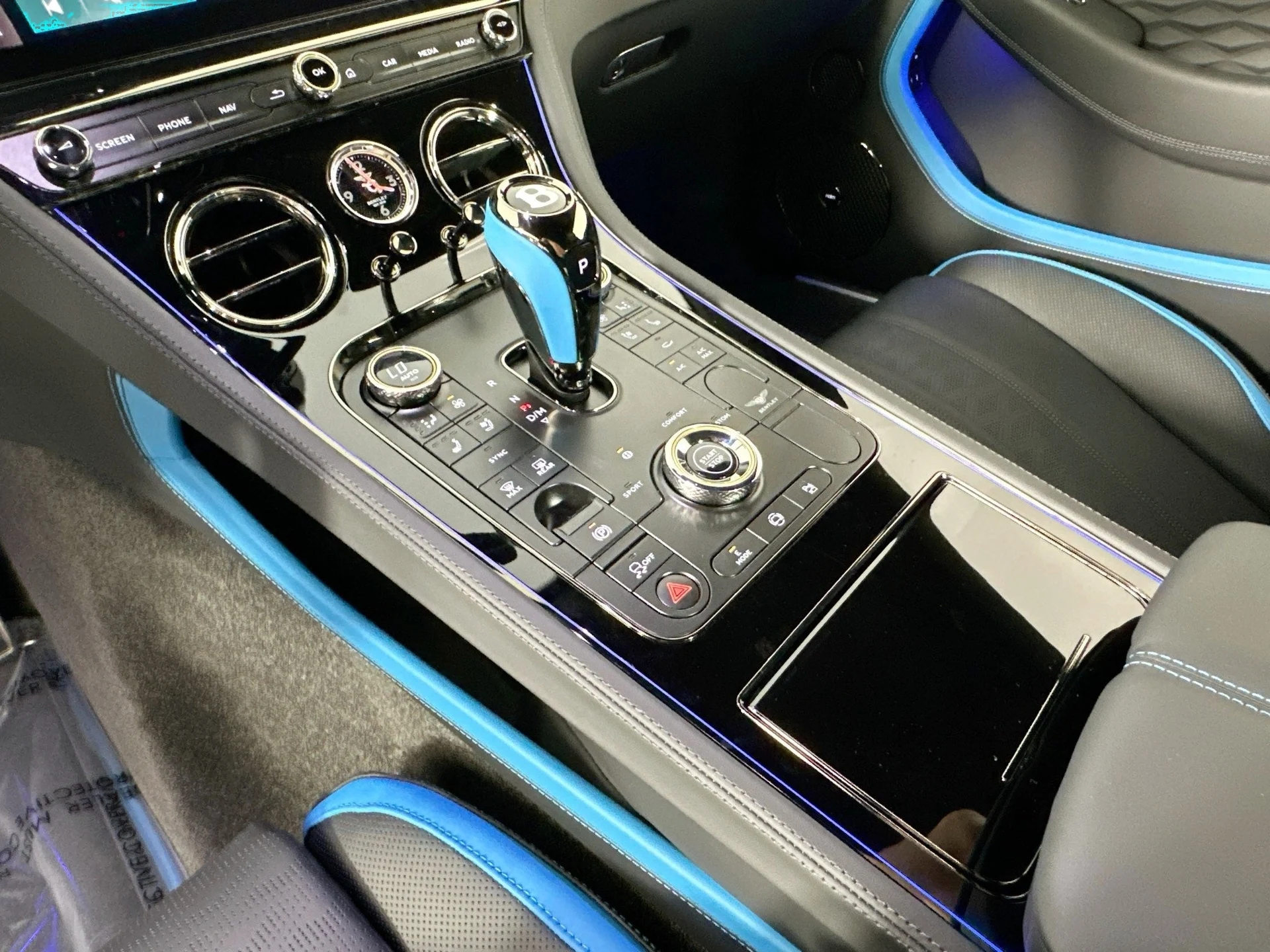 mph012_518878856_13_54b4c29b1a