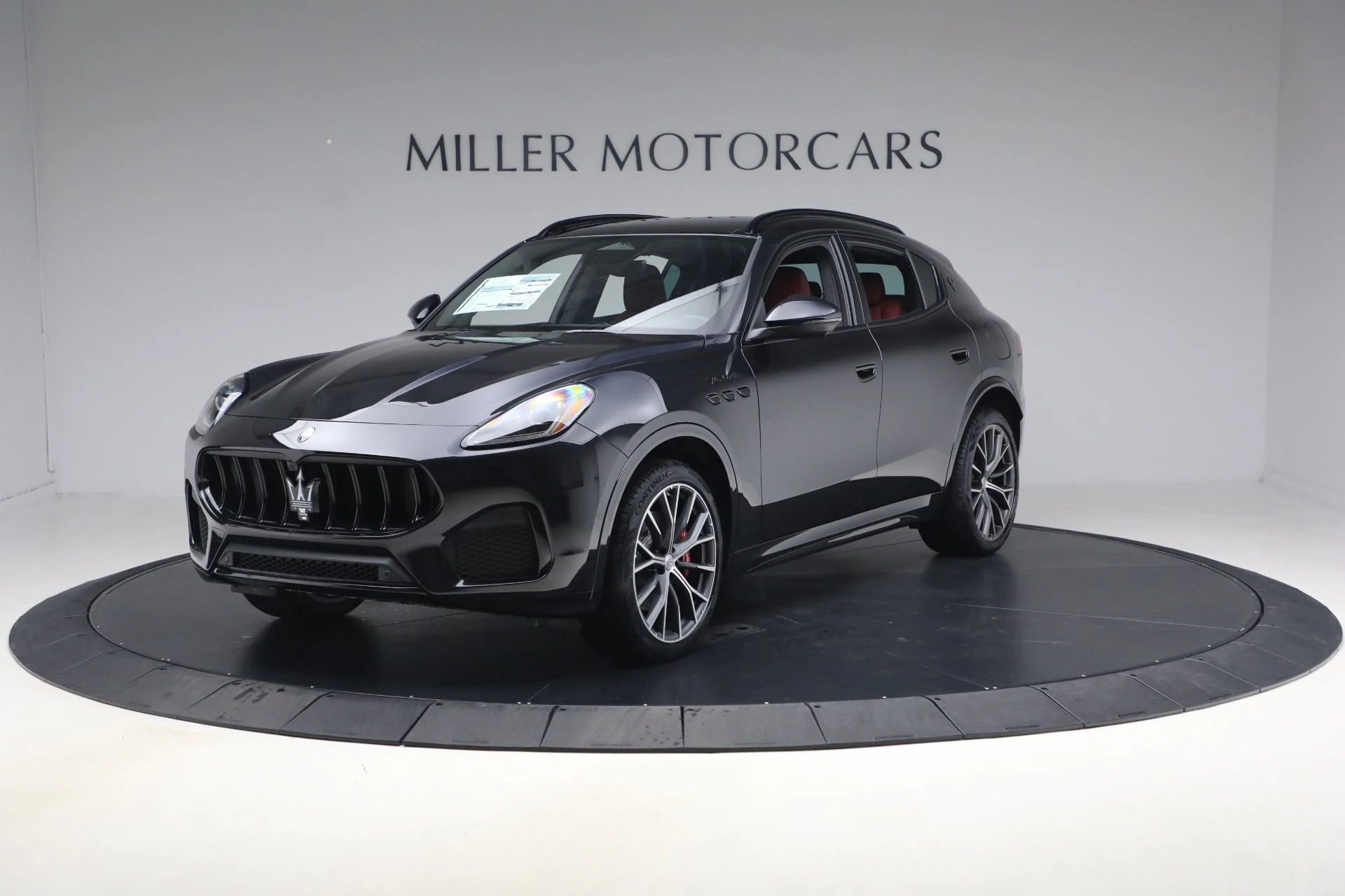 mph012_52400429_New_2026_Maserati_Grecale_Modena_1768925771_d12dcdd885