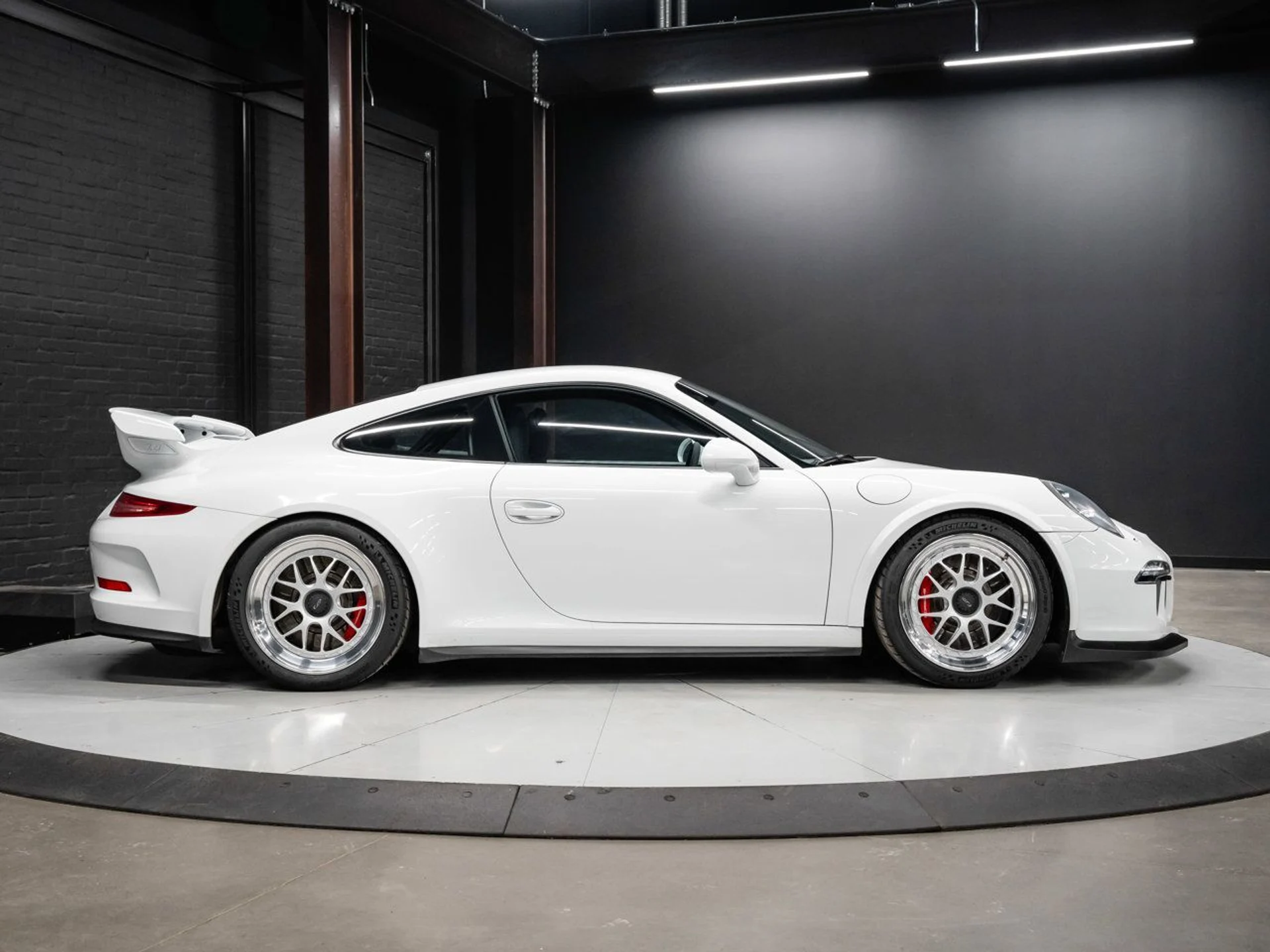 mph012_525013893_porsche_911_2015_eb72a6bc36