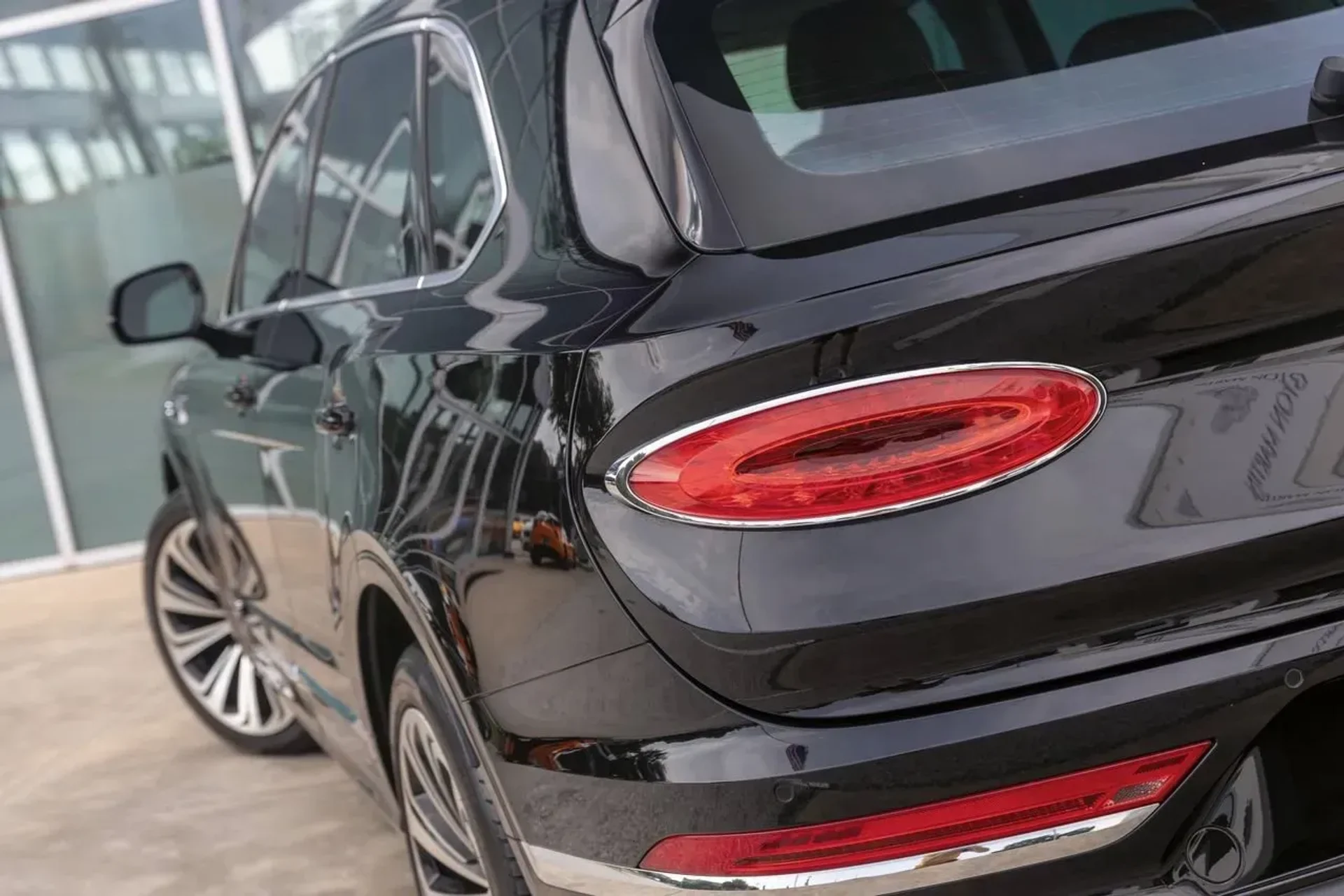 mph012_526627621_fe0d7c8a031947aa8624a07b7a9d796d_daa7c031eb