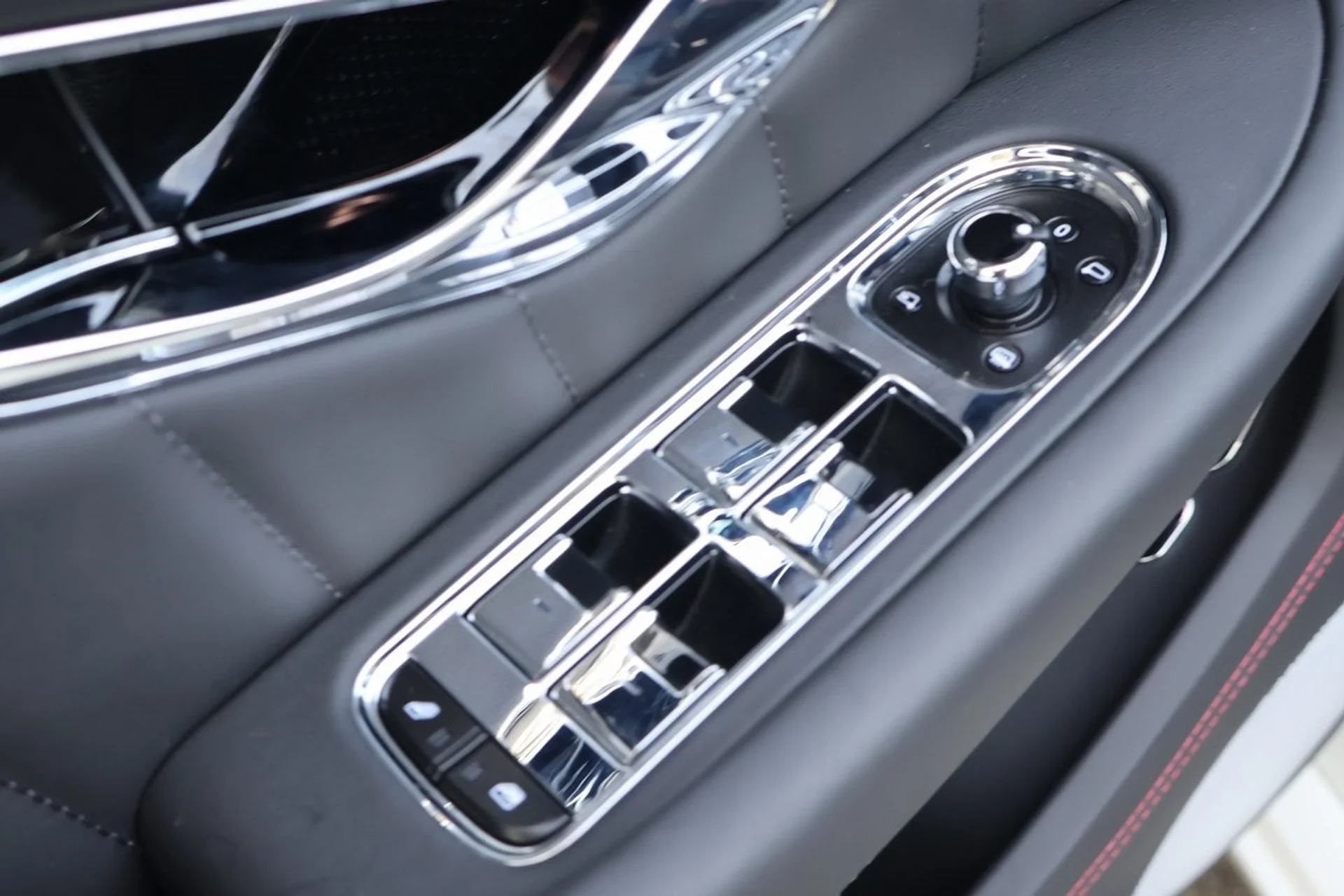 mph012_52871410_13_c0a43f0fc0