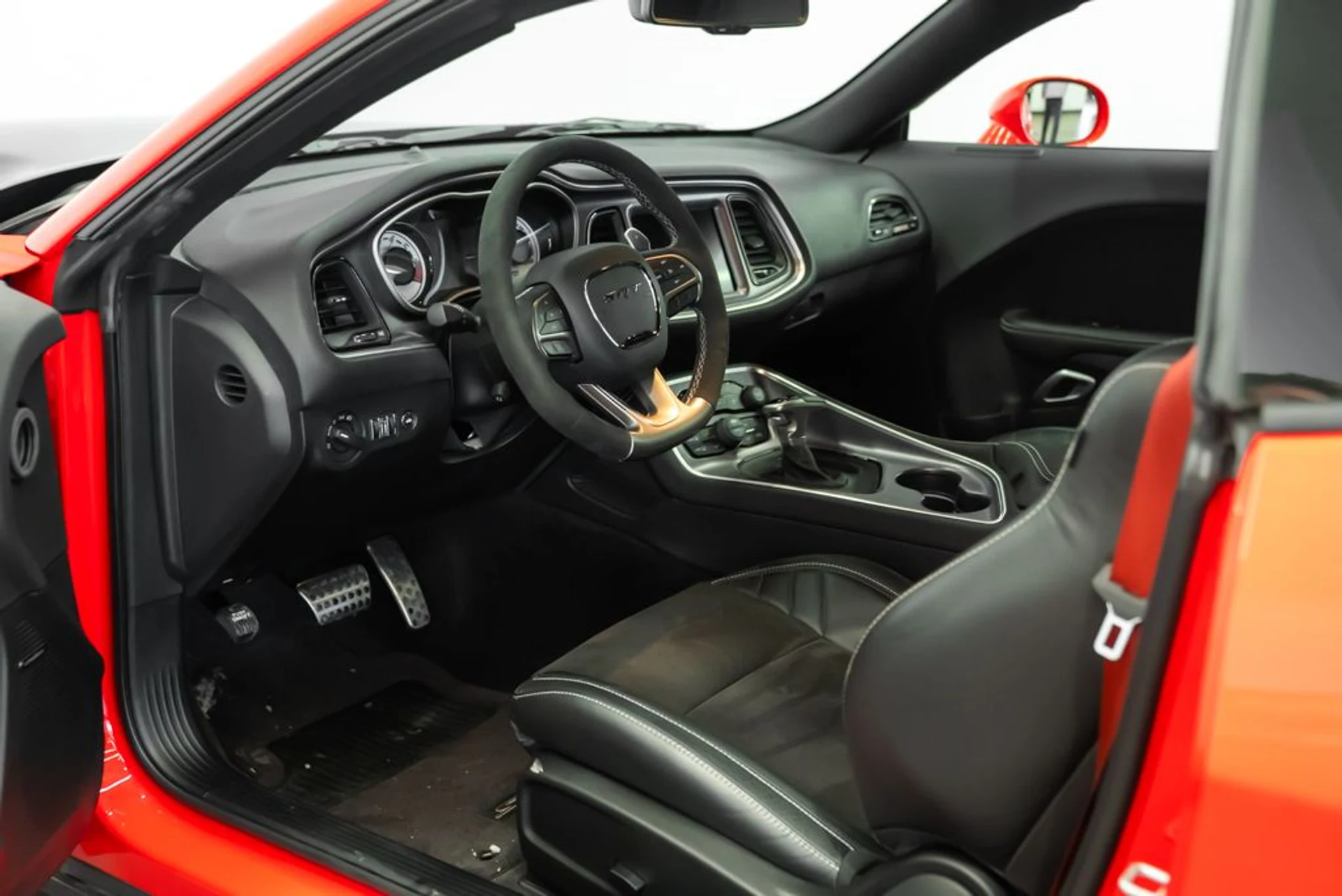 mph012_530722846_dodge_challenger_2018_jpg_v_1775587595_d07dc9c7a9