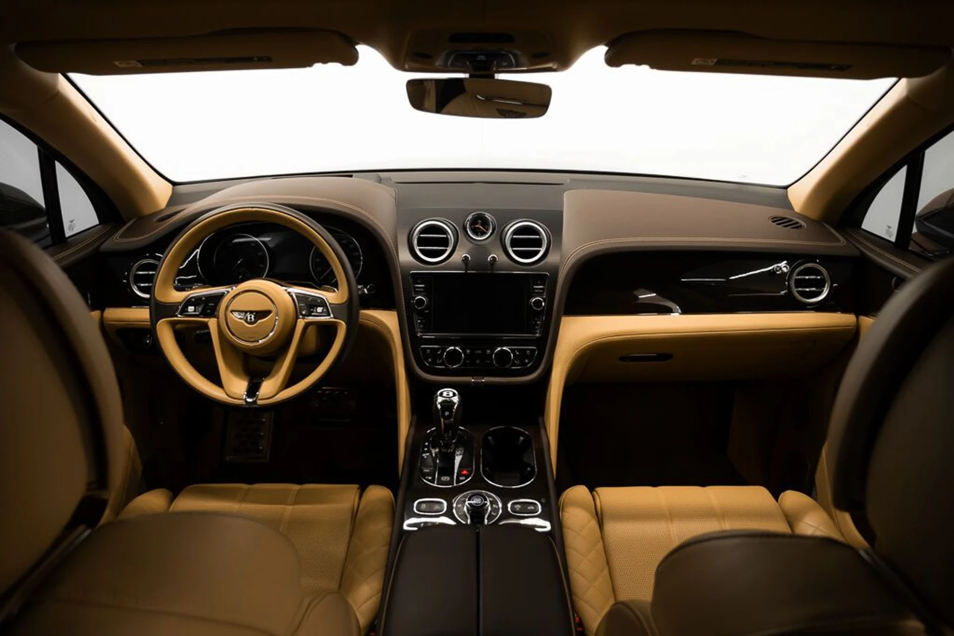 mph012_533174752_bentley_bentayga_2017_jpg_v_1758918548_1c4d567a20