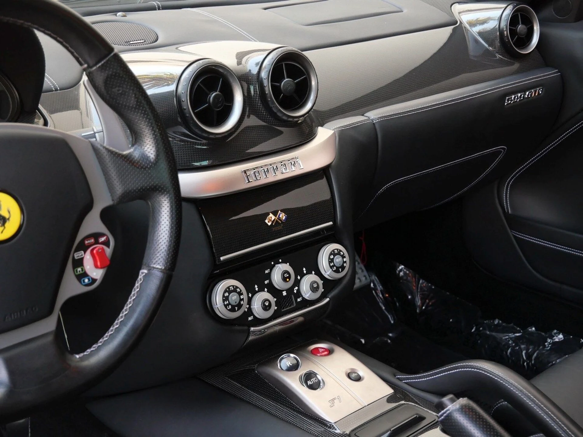 mph012_545836455_4f1bdea4db924a394d742b404d883eb6x_2c3300663f