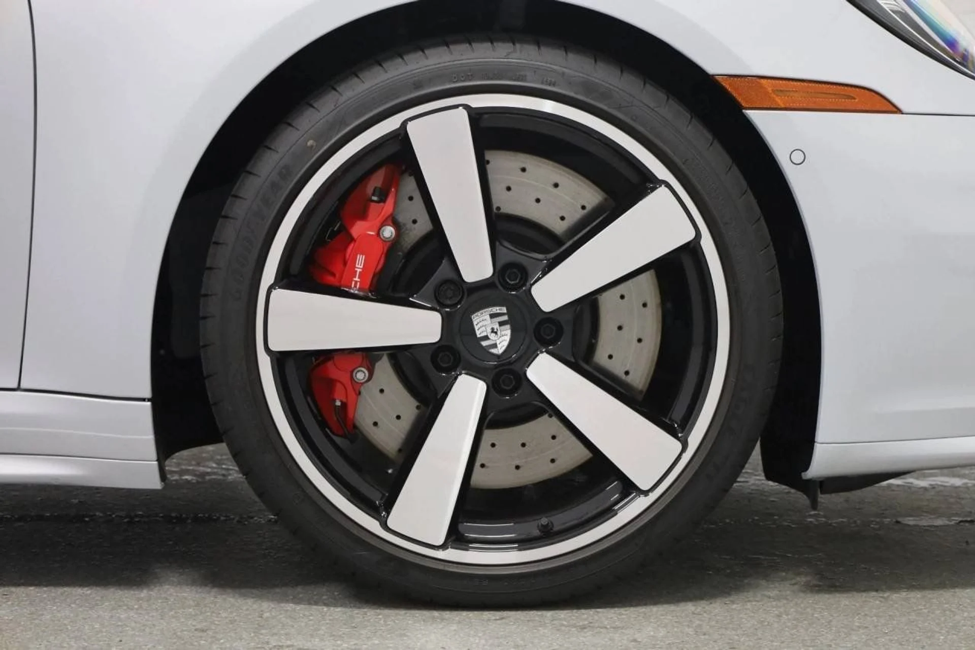 mph012_546035264_f7ba7da9294d048822162fc3be74492f_bb9c659dac