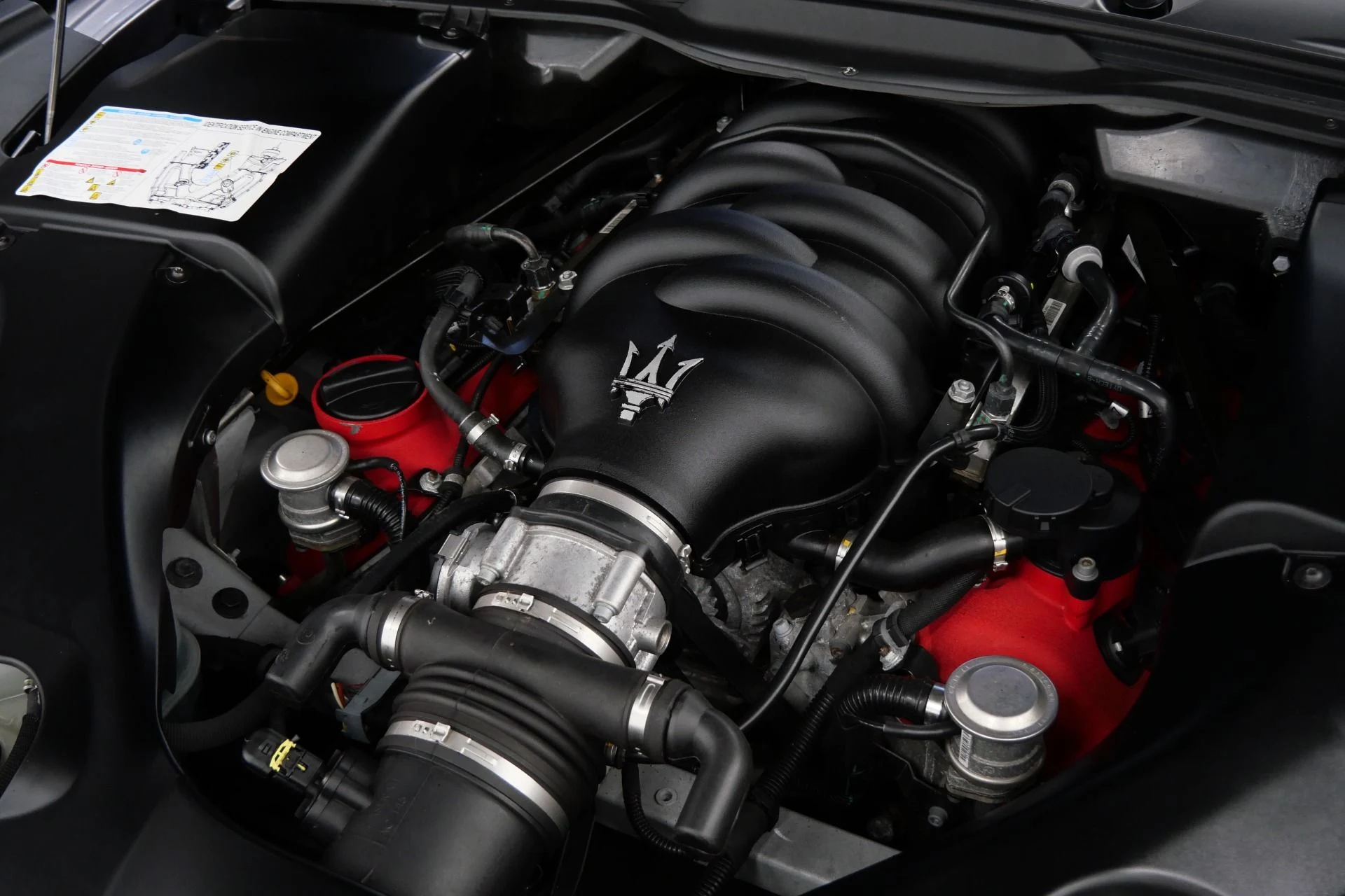 mph012_549894064_Used_2019_Maserati_Gran_Turismo_Convertible_Sport_Rare_Color_Carbon_Fiber_Interior_Trim_1773689122_f5b579631f