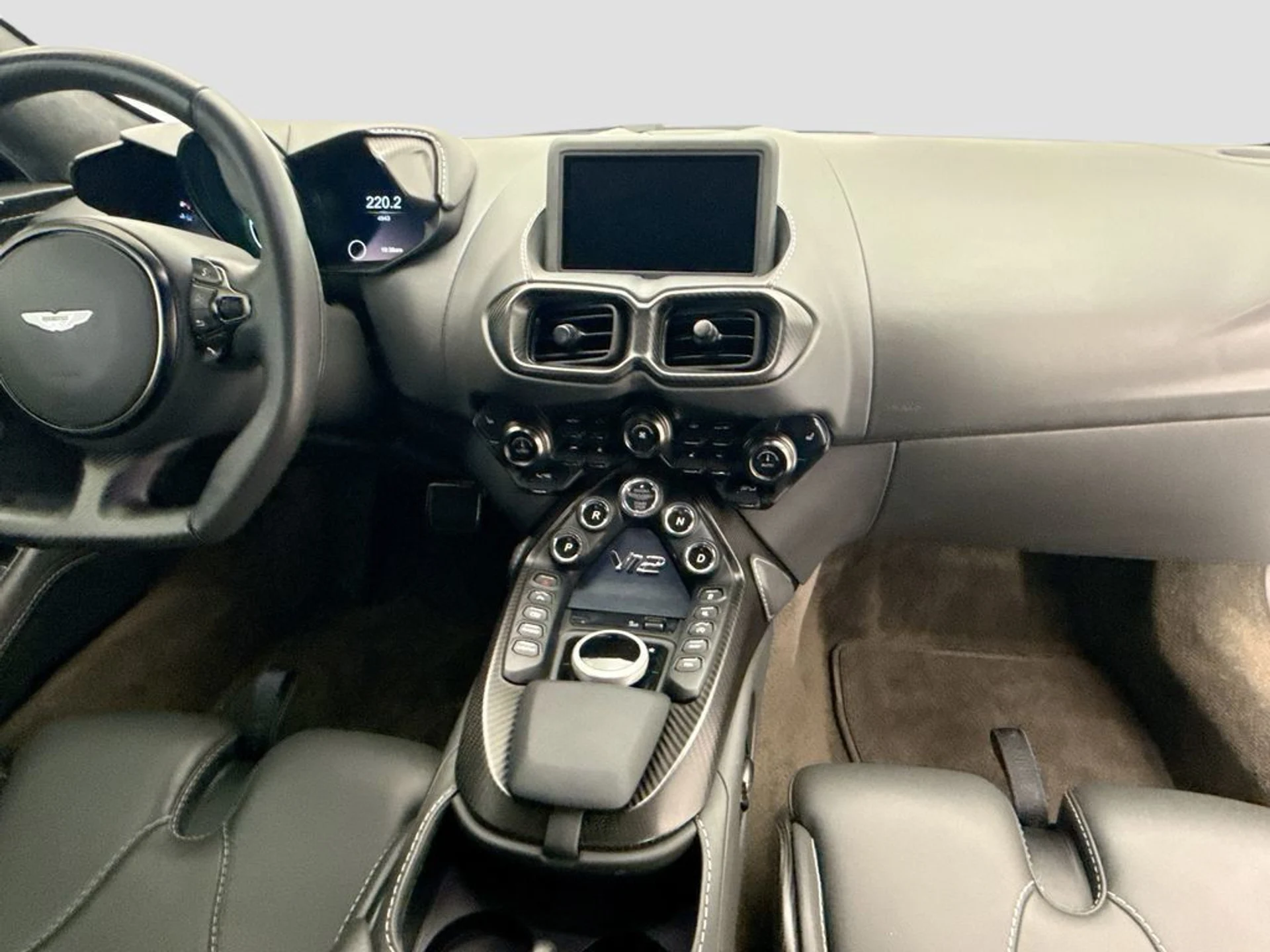 mph012_5546236_used_2023_aston_martin_vantage_v12coupe_8119_23004338_13_1024_1e059da239