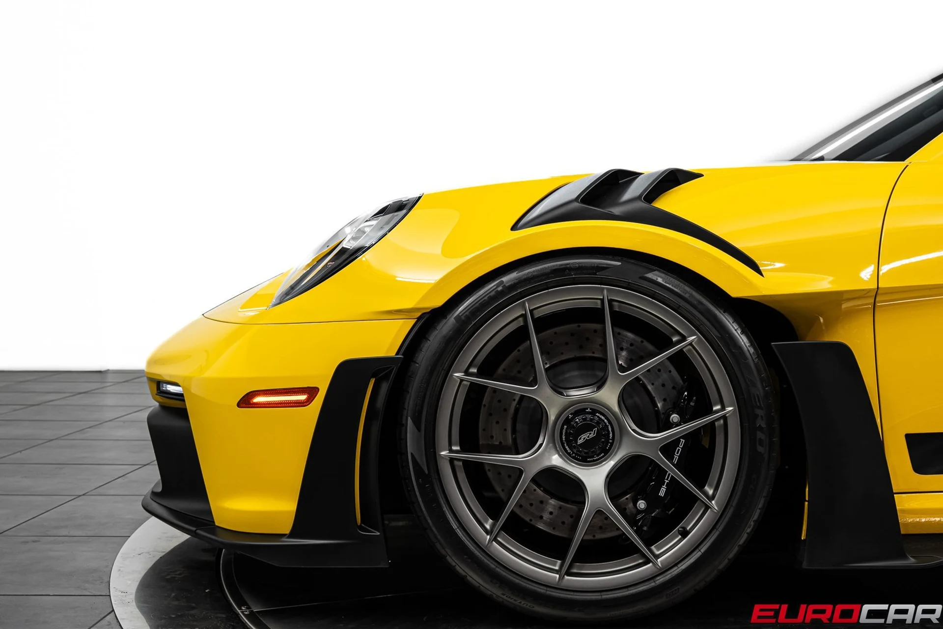 mph012_568133875_499f9ff3_c82c_41d8_9144_85f836270595_c197236452