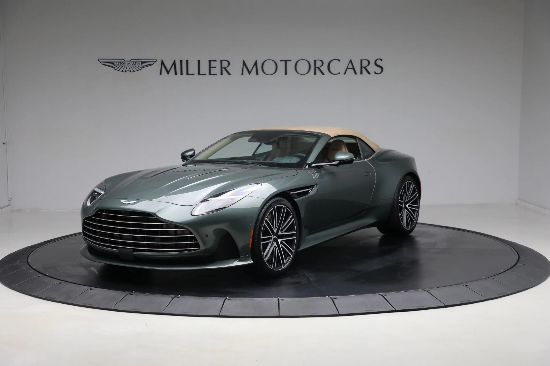 mph012_568754916_New_2025_Aston_Martin_DB_12_Volante_2e2a3a4f8c