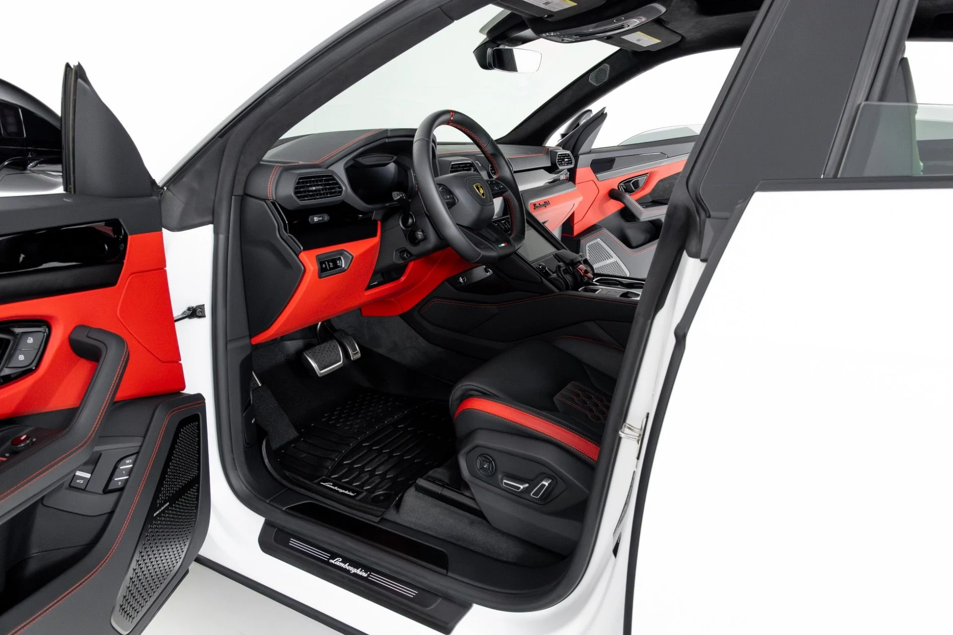 mph012_568979490_Used_2024_Lamborghini_Urus_S_1765302044_ea9f1a96e6