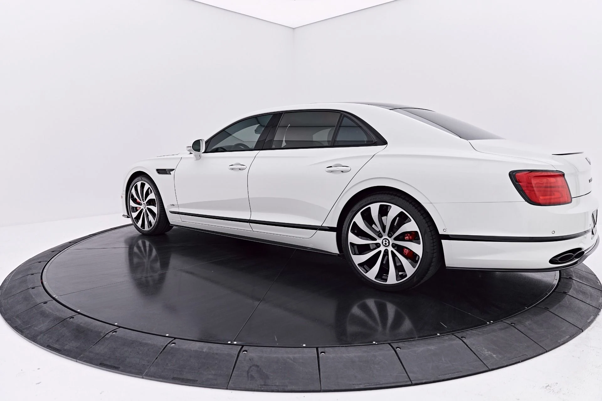 mph012_57197803_Used_2022_Bentley_Flying_Spur_V8_1786412477_4c6ba7be83
