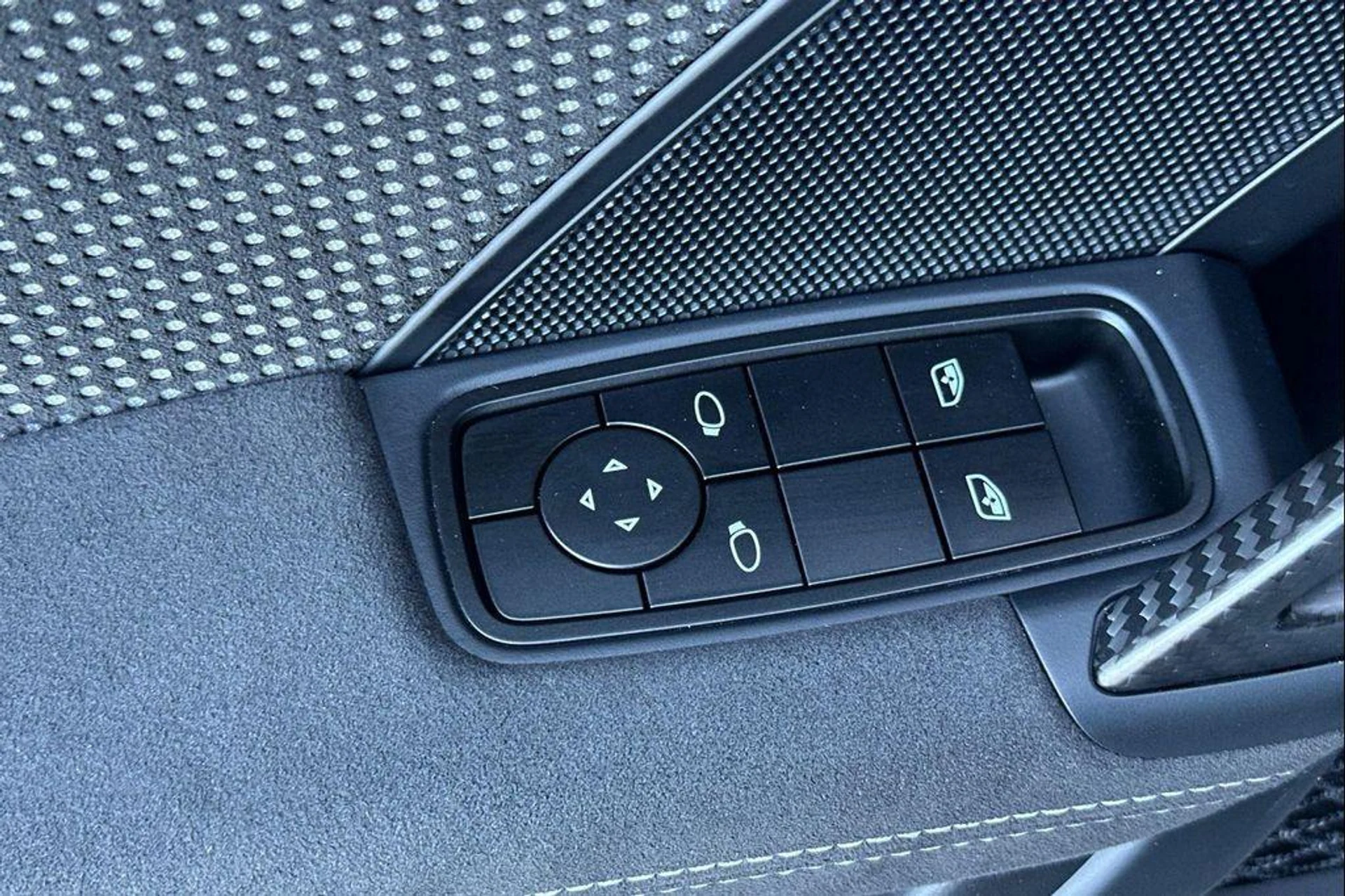 mph012_578725505_Akqlsfo_Pm_Tw_HQSM_6mb_I_Sc2409_Q_248e2f28af