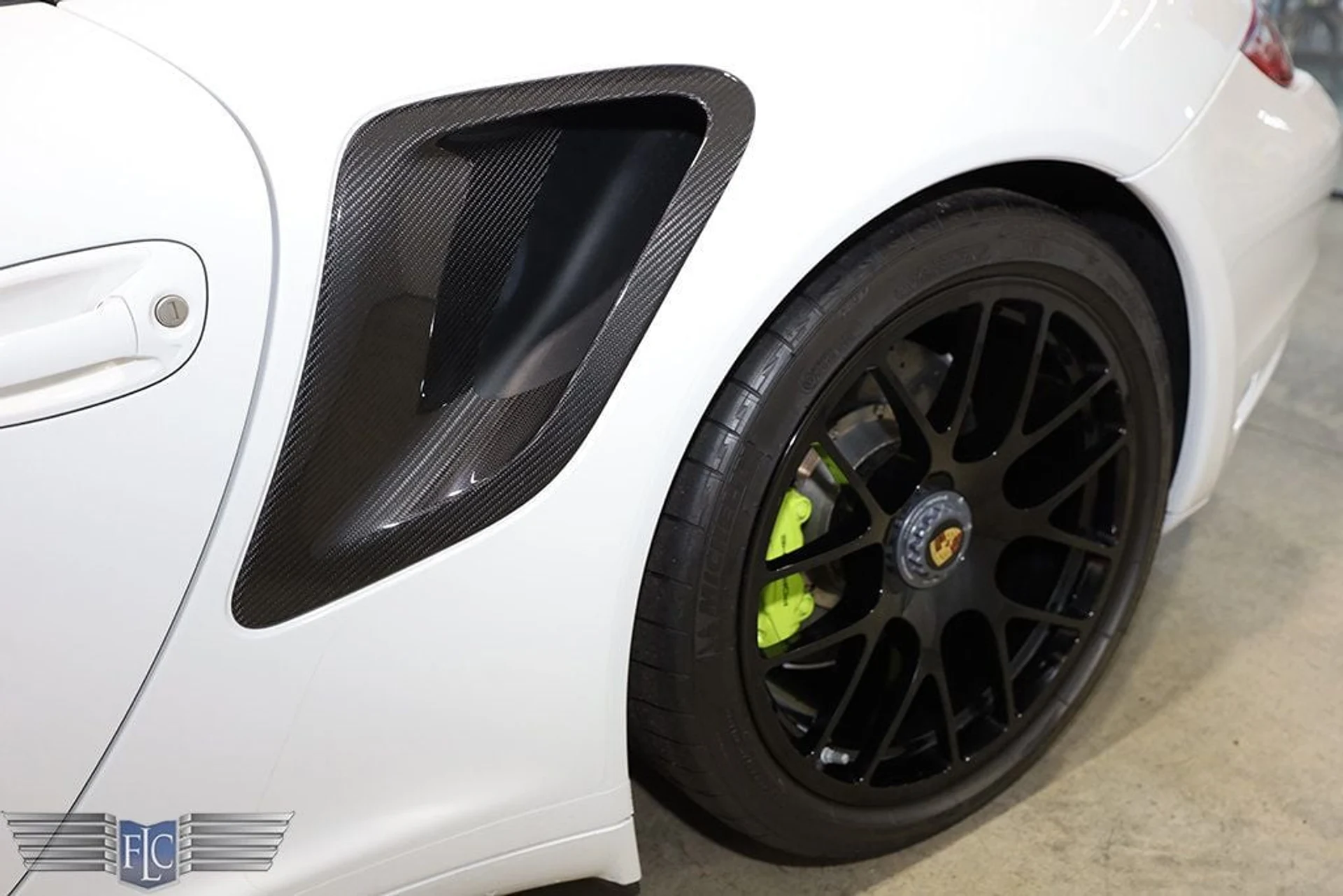 mph012_581430193_used_2012_porsche_911_turbocabriolet_9689_23013530_13_1024_05ae46291a