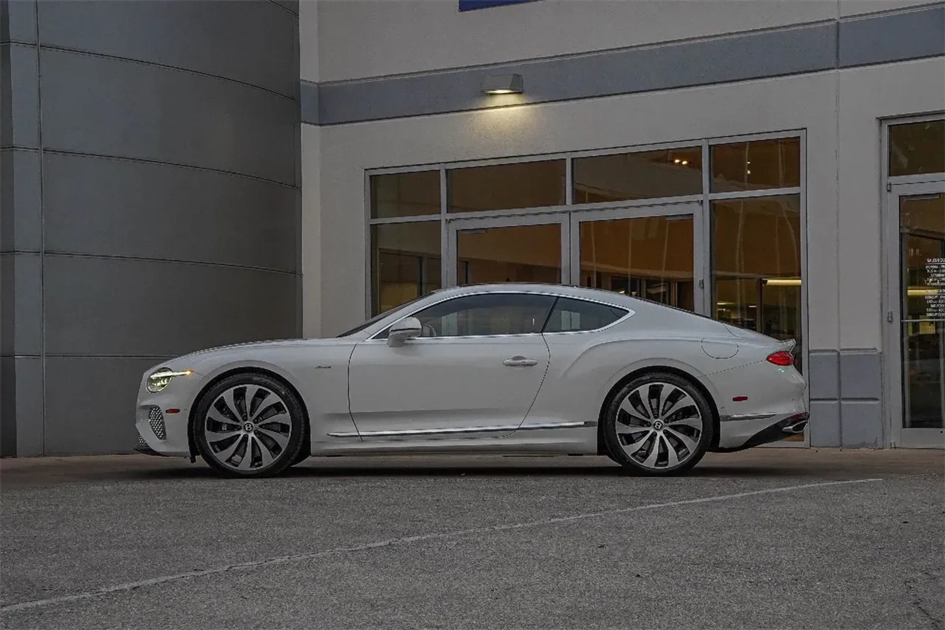 mph012_587204729_0eed1f325dc84ab38ec8c1105e5772b9_c90abbc5df