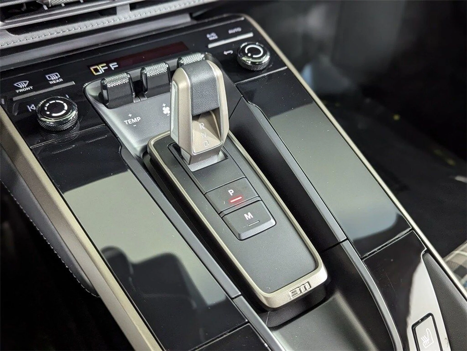 mph012_592596612_cd72181f39cf0d6beee131ce2eb50d2cx_4cb1df7cf5