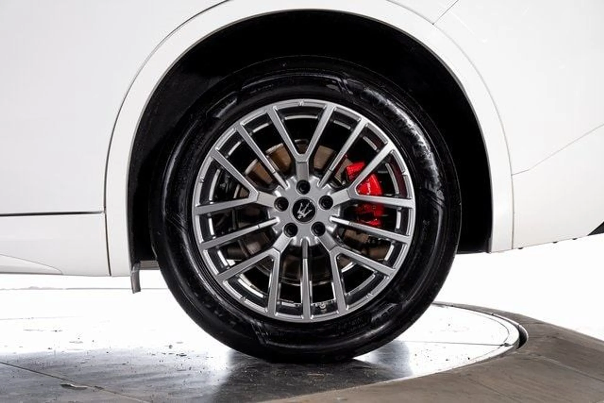 mph012_592924250_a9d6886b17aecebf381f4d3156153a30x_6bccdce624