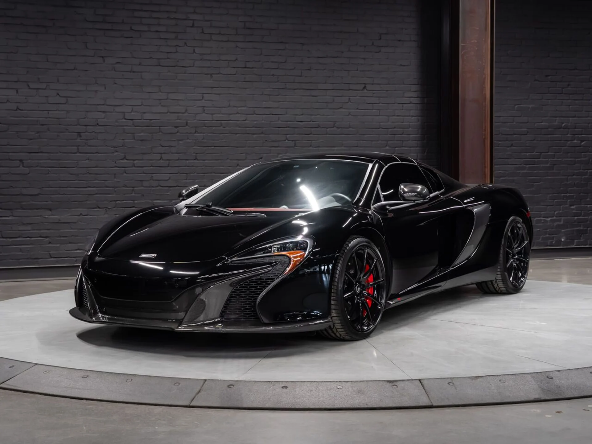 mph012_594153610_mclaren_650s_2015_27b16d48df