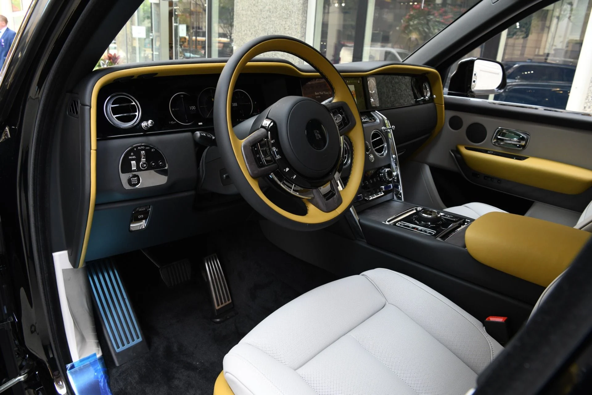 mph012_596714586_11911_p14_l_f9aafa4eec