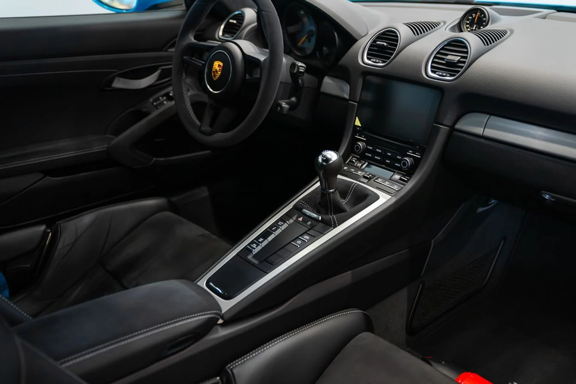 mph012_603228057_porsche_718_cayman_2020_jpg_v_1762977388_fd04f872a3