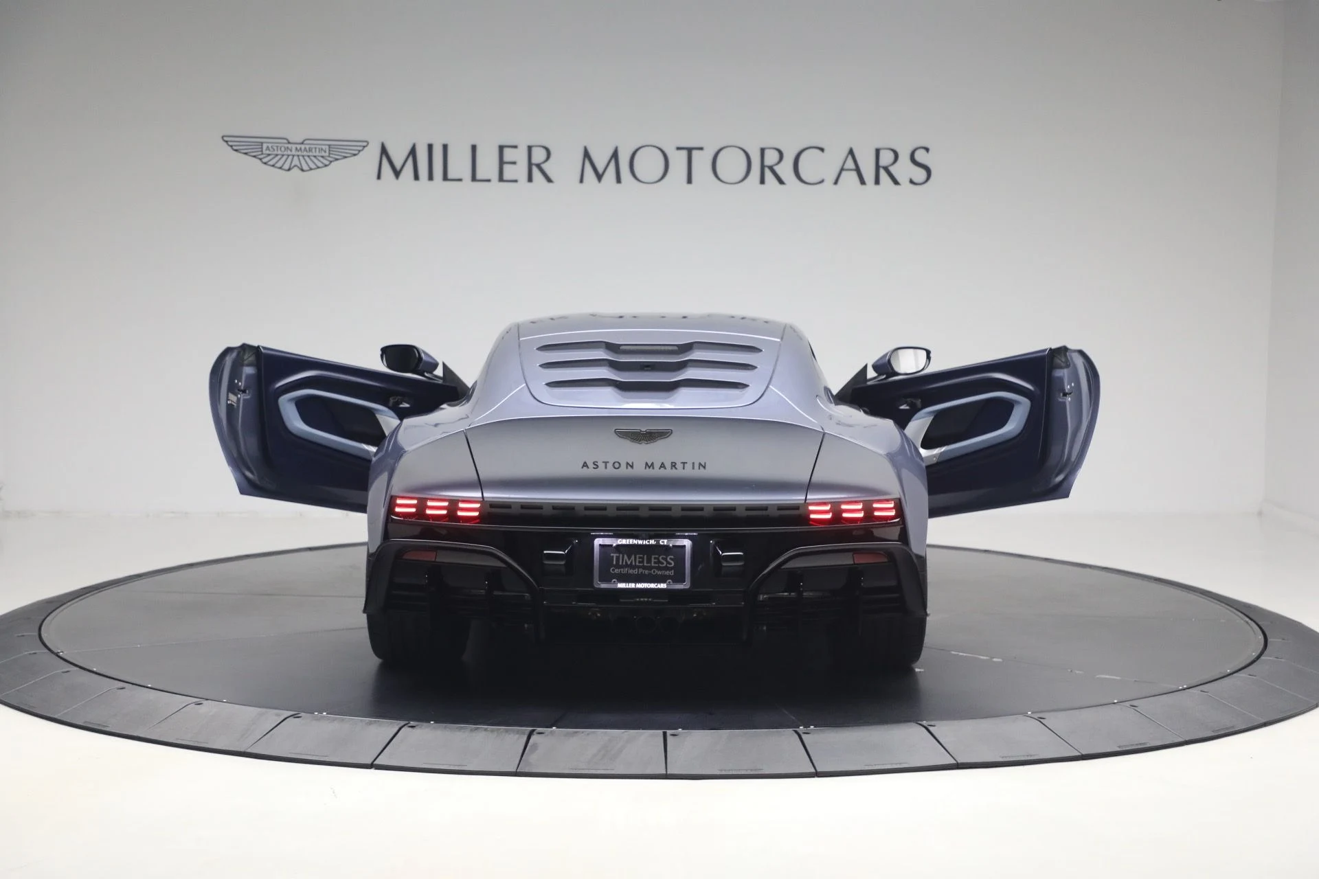 mph012_605516298_Used_2024_Aston_Martin_Valour_1785599767_9d55c64bba