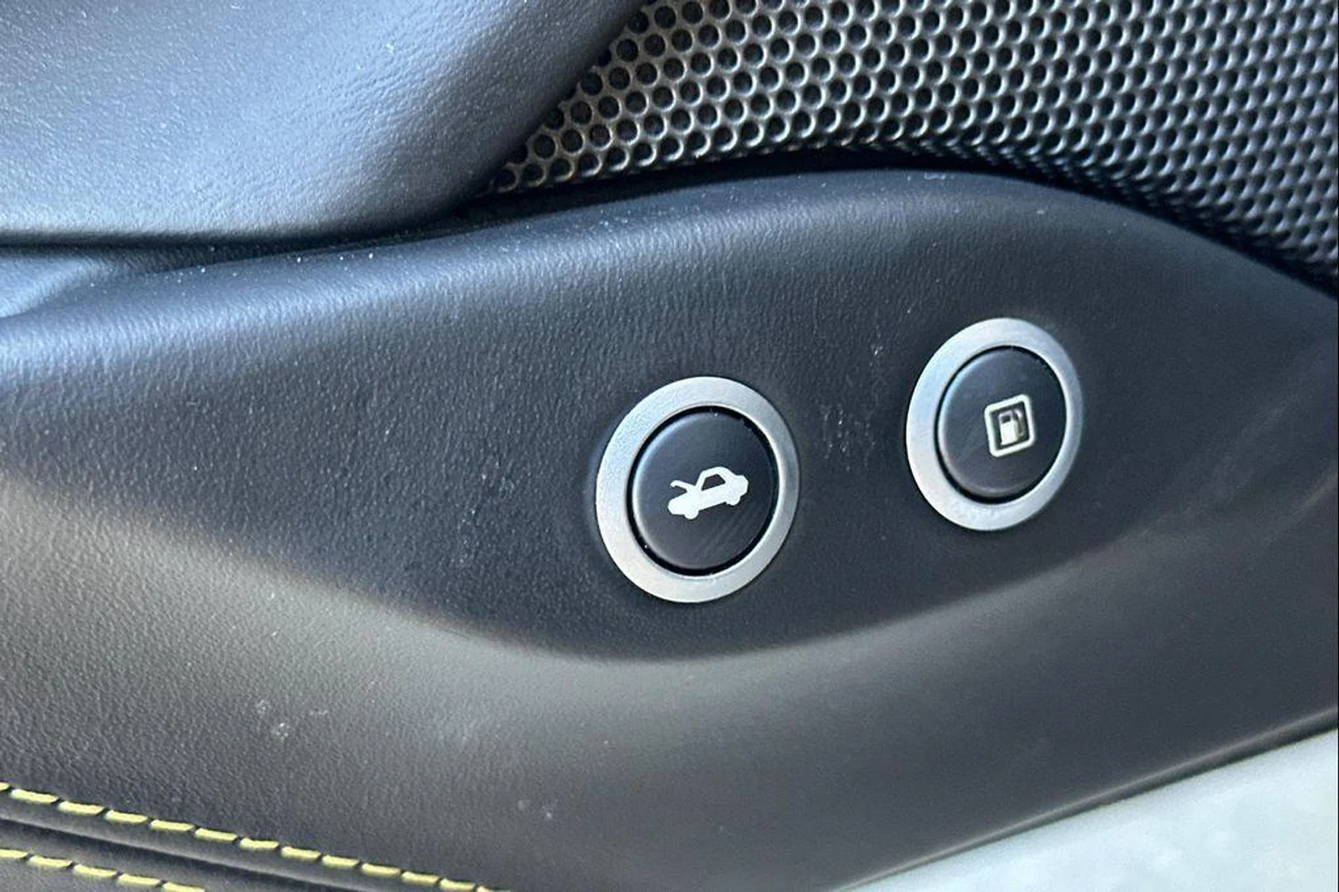 mph012_606506159_n_O3_Pqo8gy_Md5_Llal_I_Qq3x09_Qm_I_ab9ef5af88