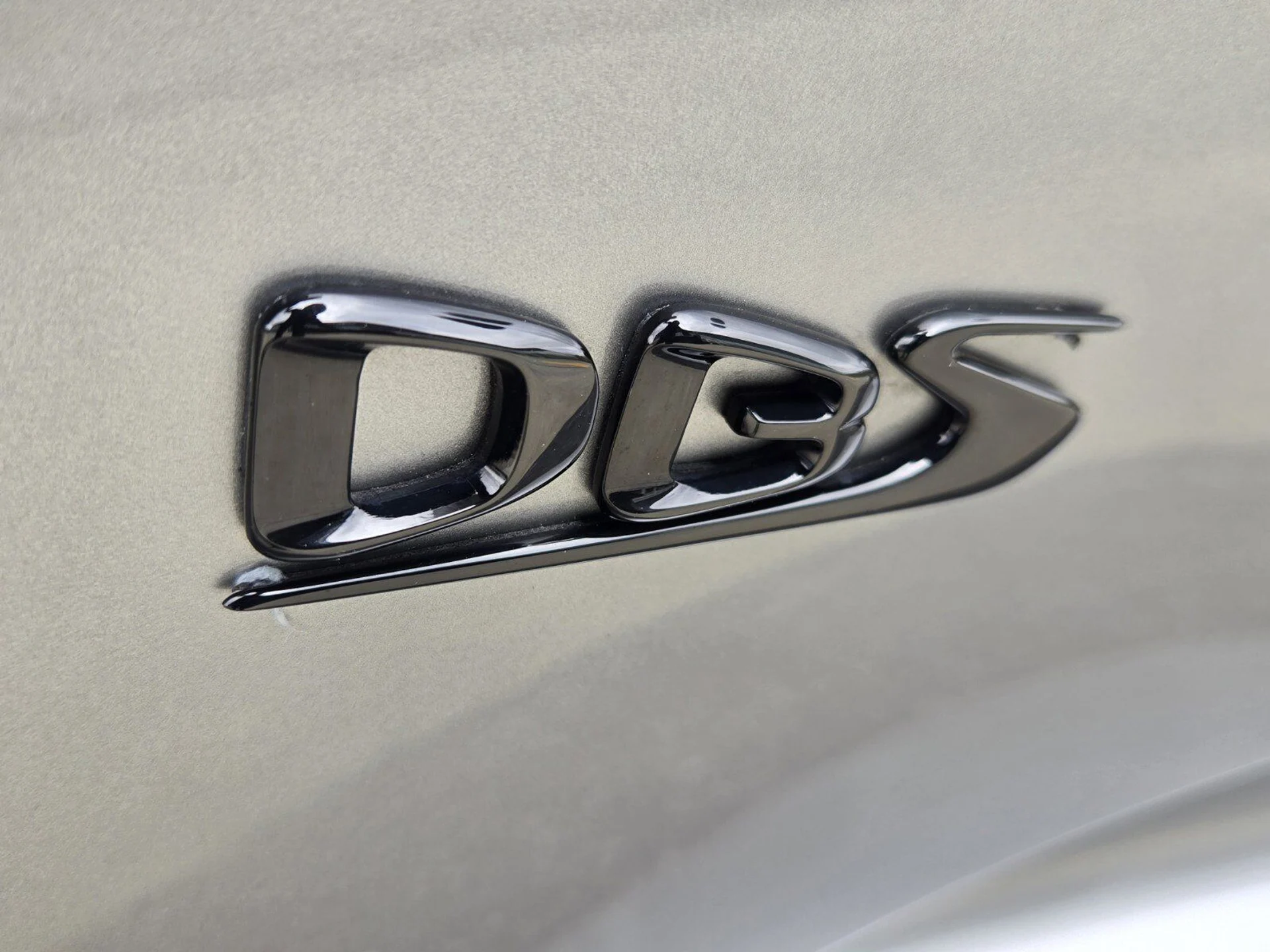 mph012_606521613_2073383a7cfc96468a4d5c26d3ec4665x_45a37e8ac7