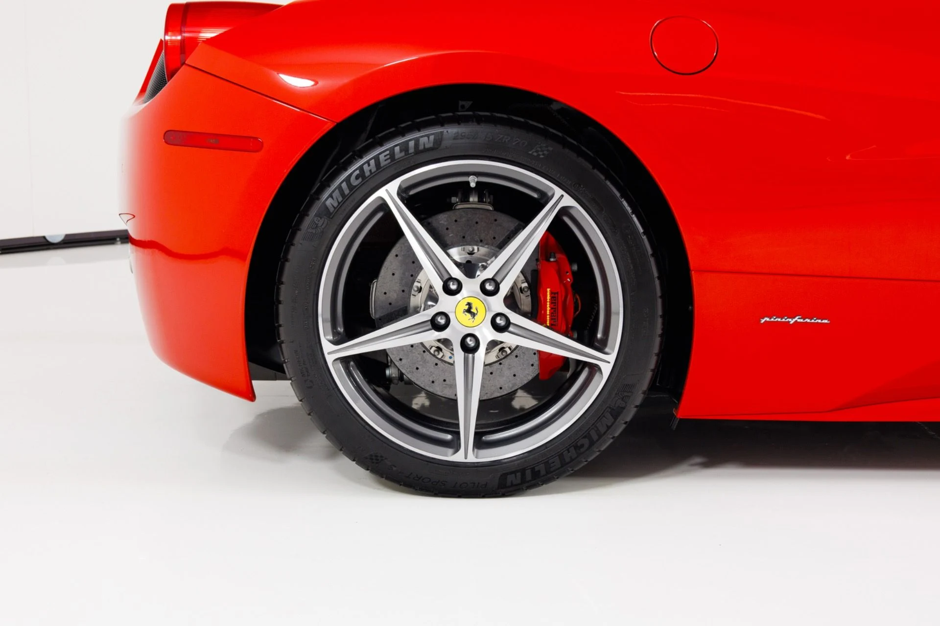 mph012_60780277_Used_2013_Ferrari_458_Spider_1790709071_002af57094