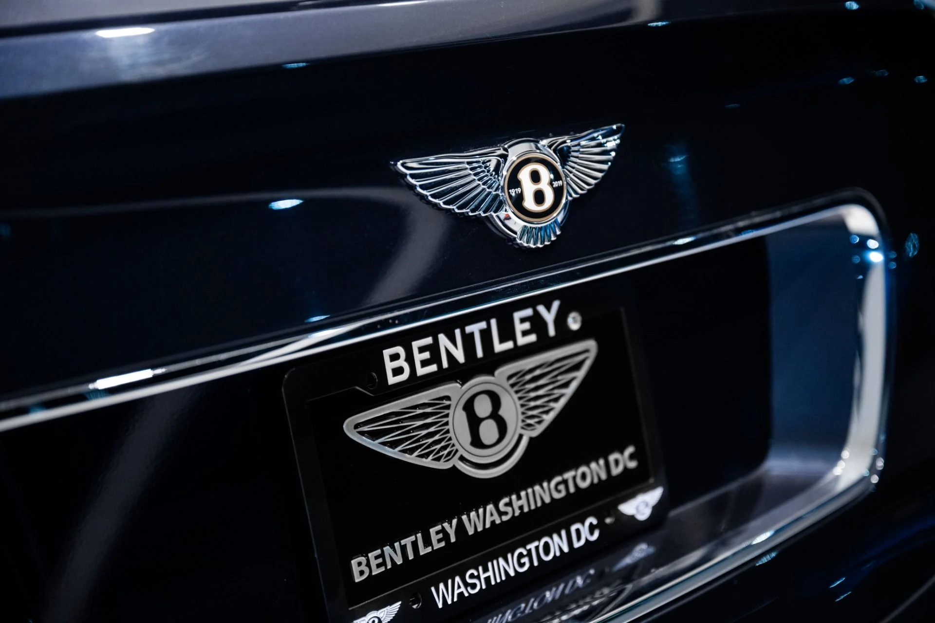 mph012_61442996_Used_2020_Bentley_Bentayga_Speed_1771863926_9b3a6a1b0c