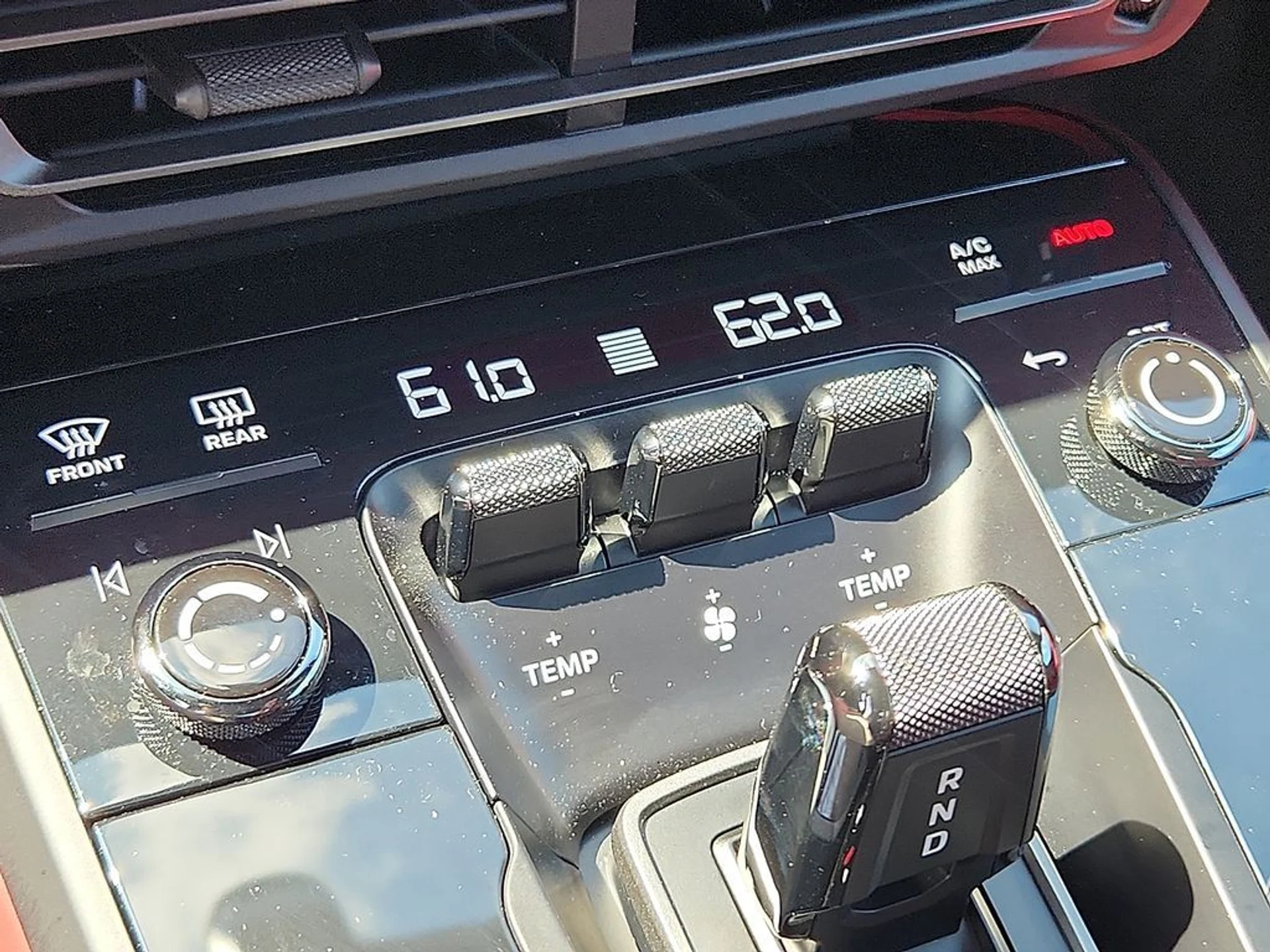 mph012_619871069_ef42d553561d1881f2a52b5e04441890x_db5d567fbb