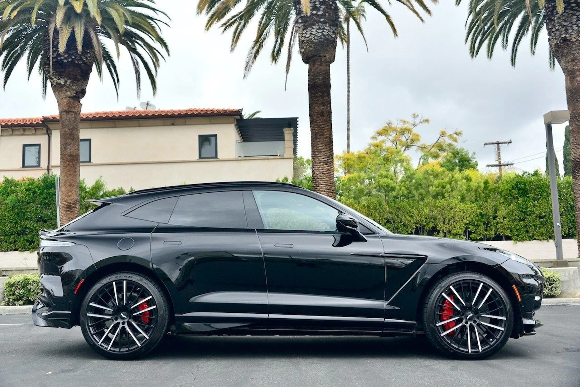 mph012_620560155_e7d18a2d0236112f4cc2cc574dd24d12x_1a8ba10905