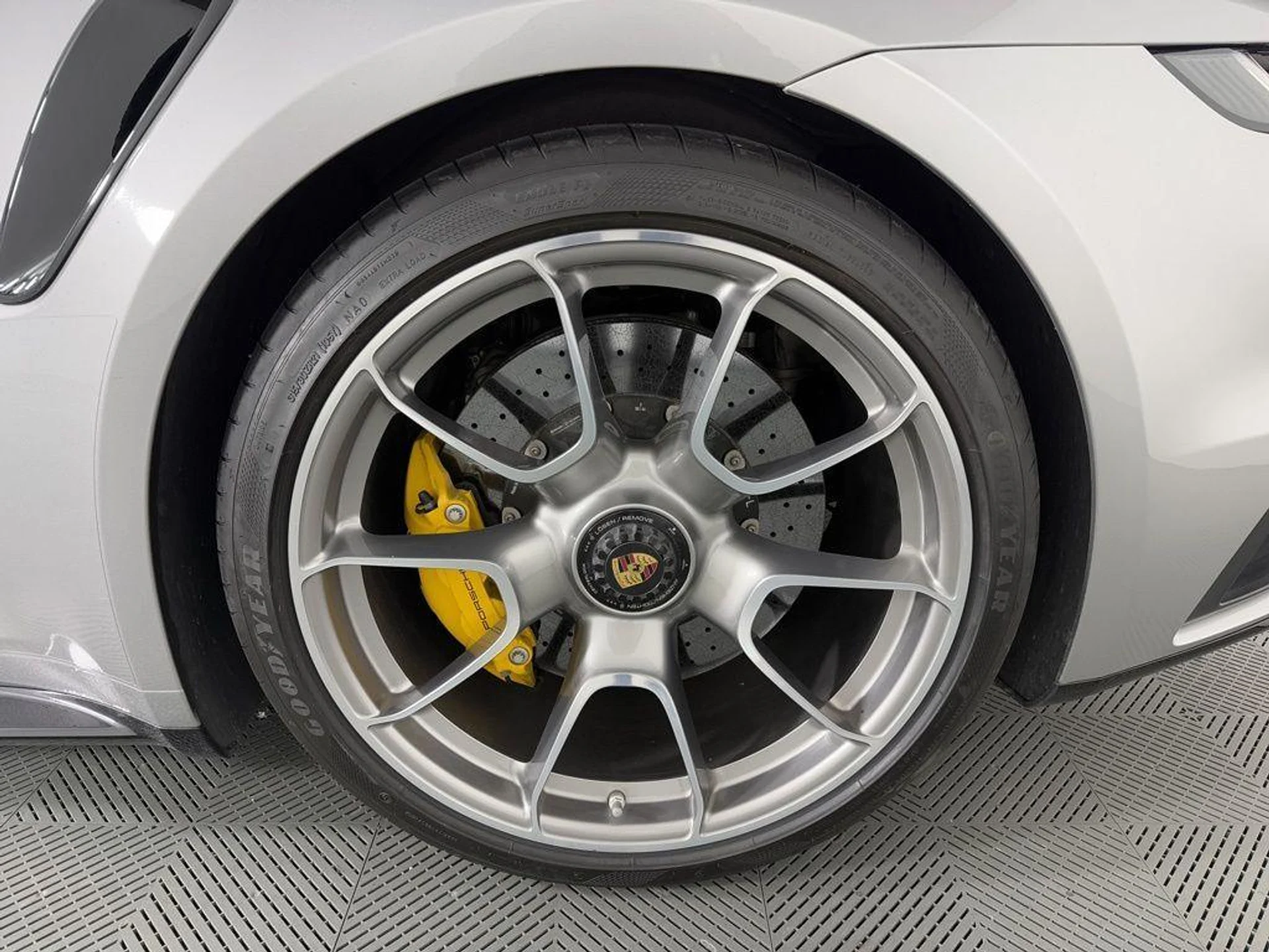 mph012_62146295_eca_G2_Z0p_G1_Y_Bkc6fgf_Eyhh_J_k2g_0682c7b347