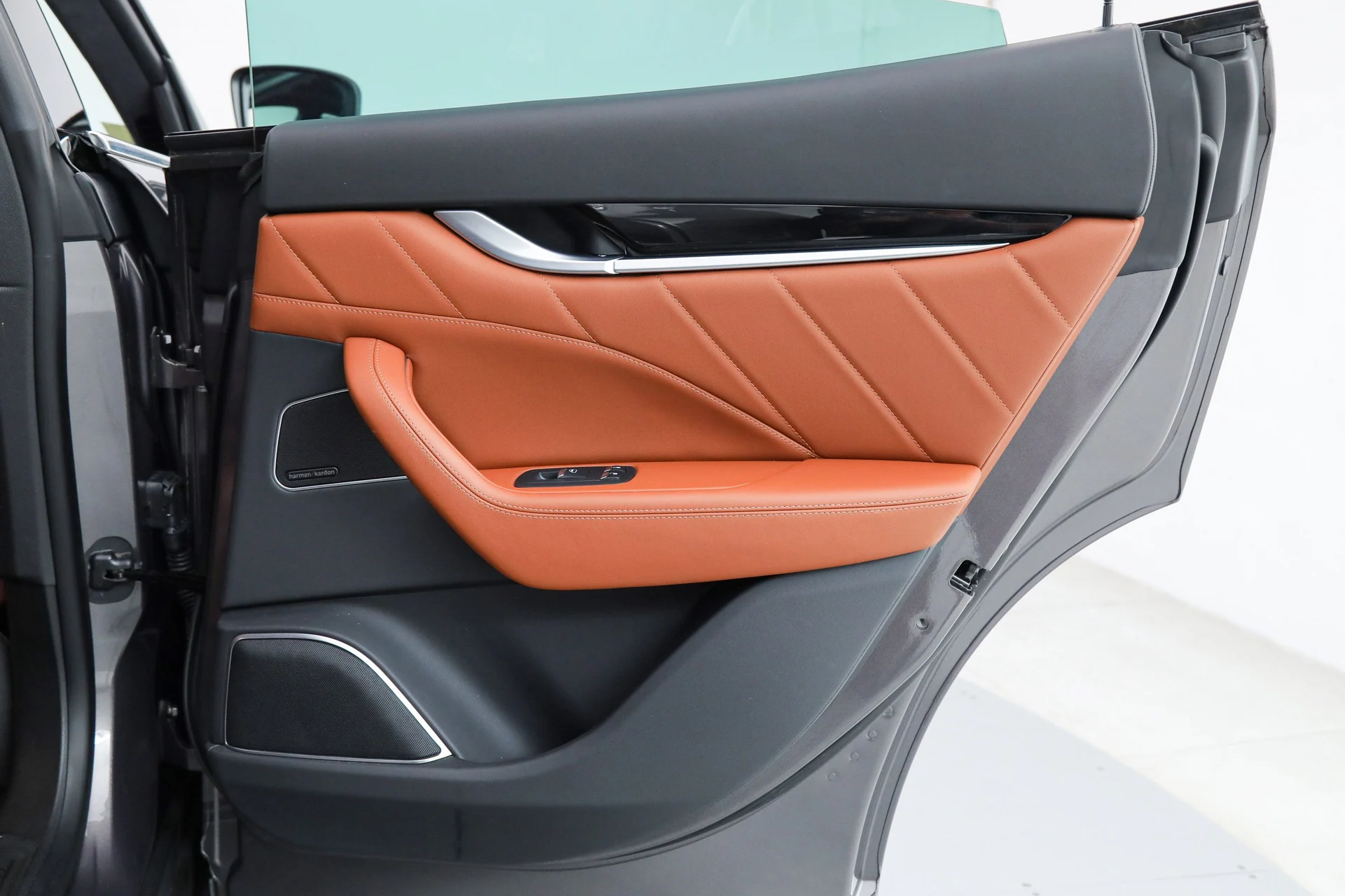 mph012_625210935_03bdf050816b19ad5db52239e6d7abea_598d3a569a