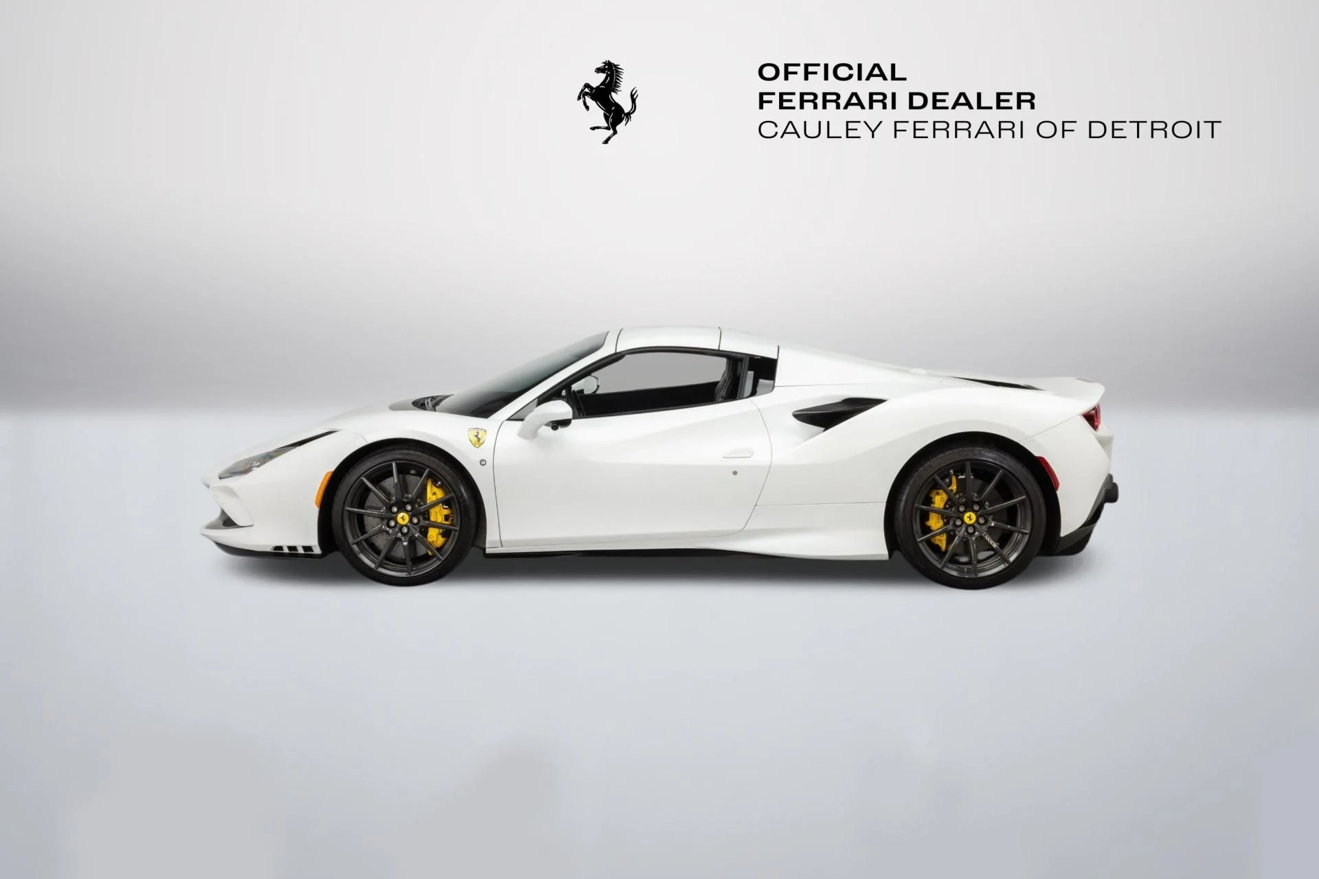 mph012_625240475_Used_2022_Ferrari_F8_Spider_1789652683_952a0f248f