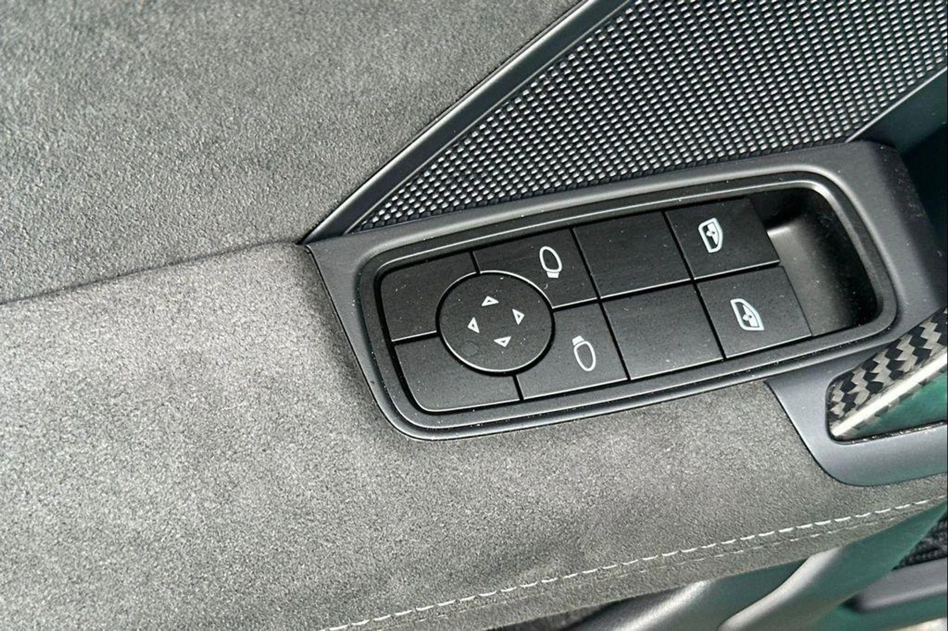 mph012_633240460_g_G8_Br_YG_6_AMR_Gwm03_Ng_Xrm_Sd_Q23g_aae11b8195