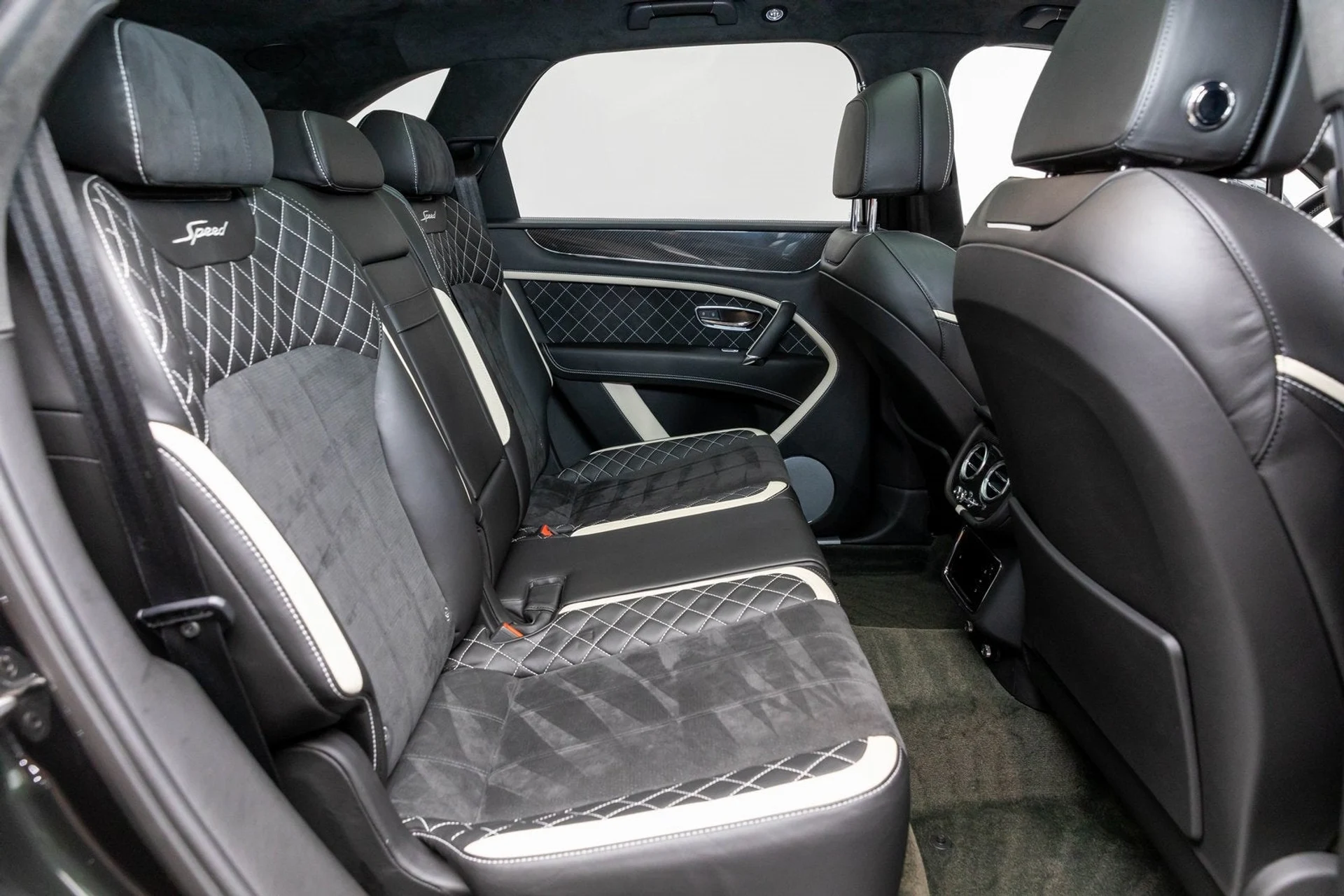 mph012_640915906_13_2869bfb624