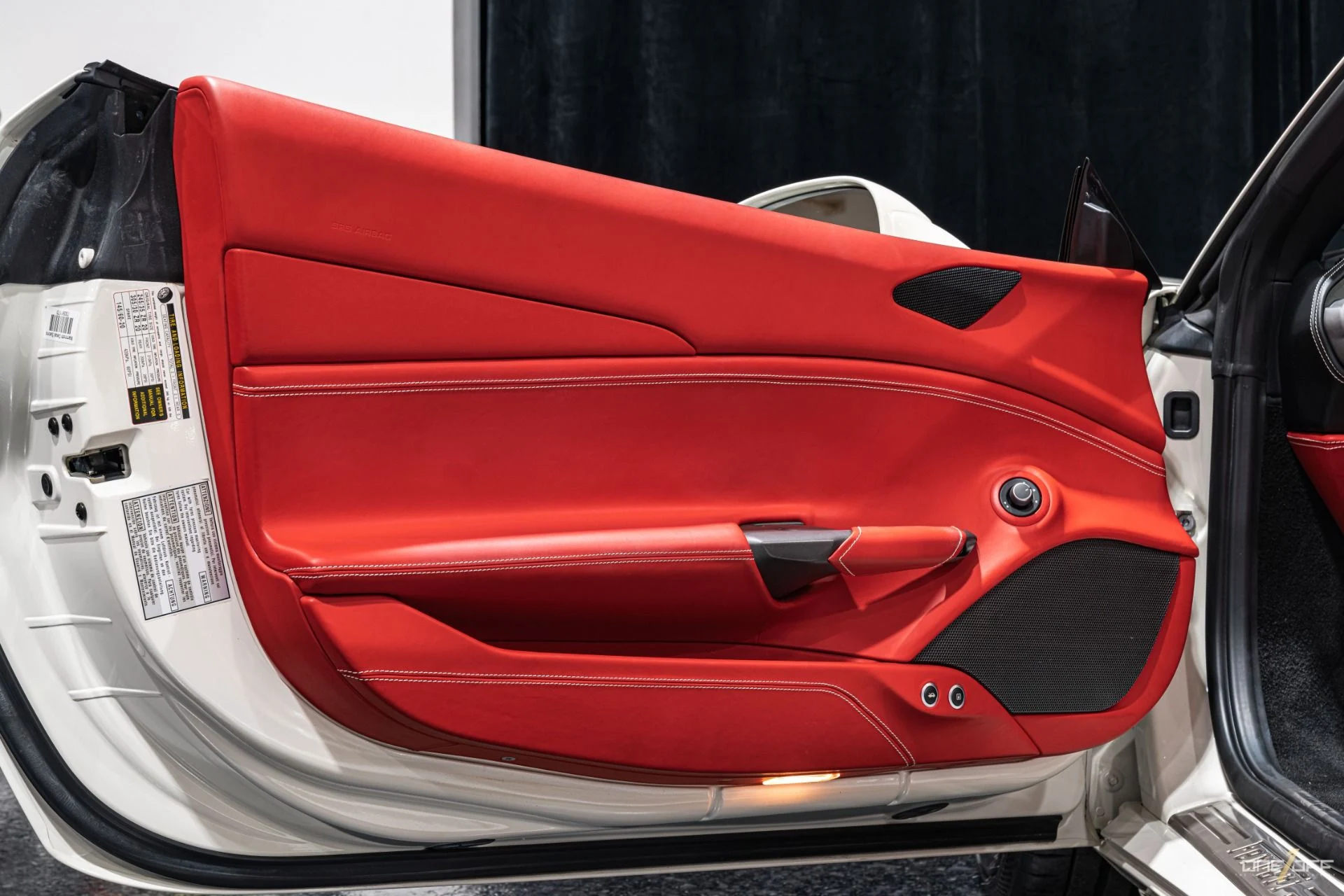 mph012_64185767_Used_2016_Ferrari_488_Spider_w_Novitec_Anrky_Mods_Carbon_Race_Seats_Front_Lift_1725903192_fca0d43f29