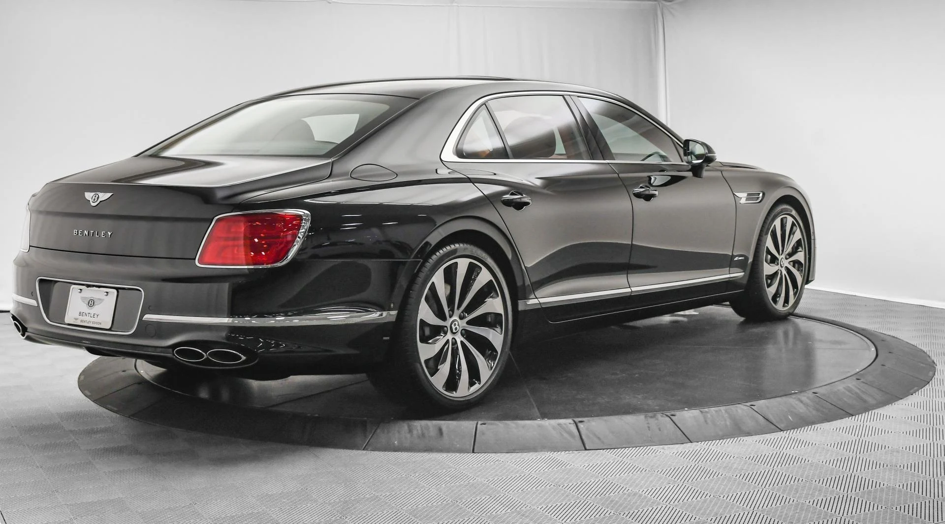mph012_663763498_Used_2023_Bentley_Flying_Spur_Azure_1755332864_e7efd351f8