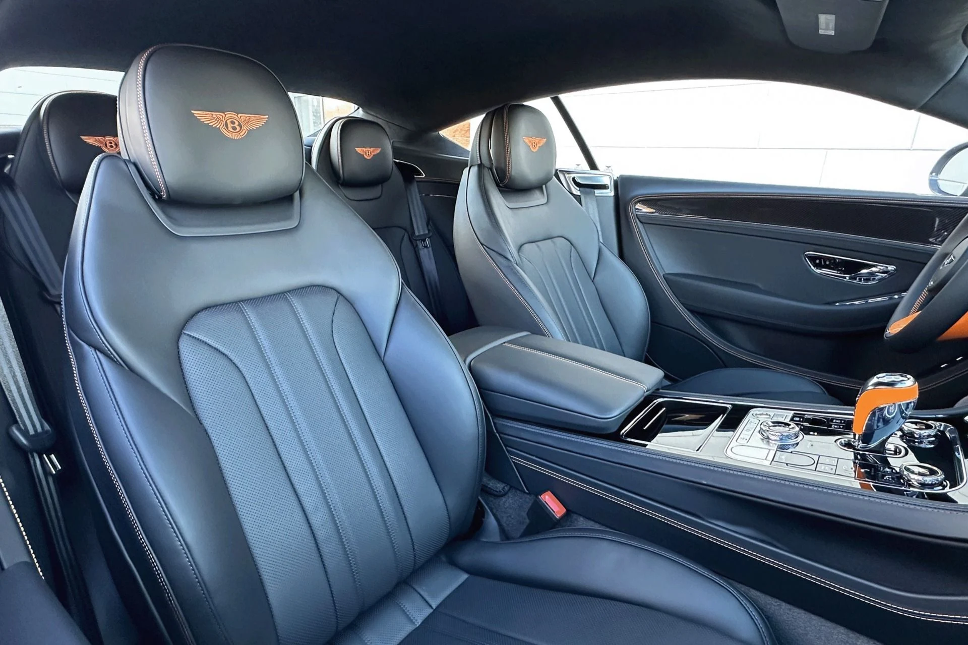 mph012_666056104_New_2026_Bentley_Continental_GT_GT_1763467223_52a01f362c