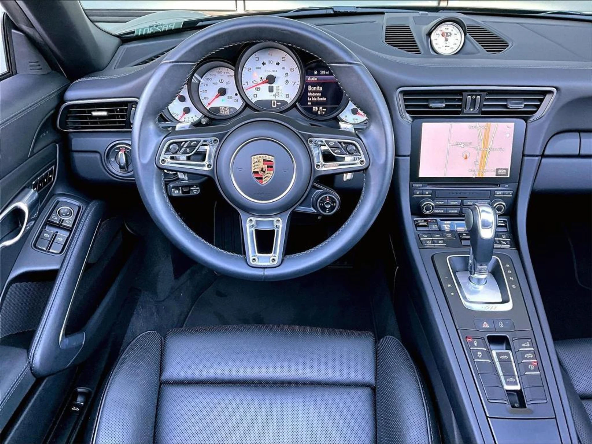 mph012_670303671_JL_Y_Cph3hs_XG_Uci_Pm_Oa_M5_Z_eyoo_888dc6d6d4