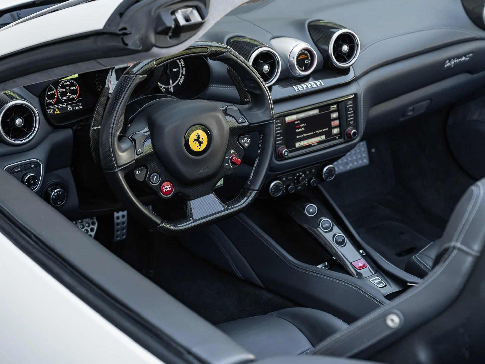 mph012_67129987_Used_2015_Ferrari_California_T_1758132615_c059ab2ef9
