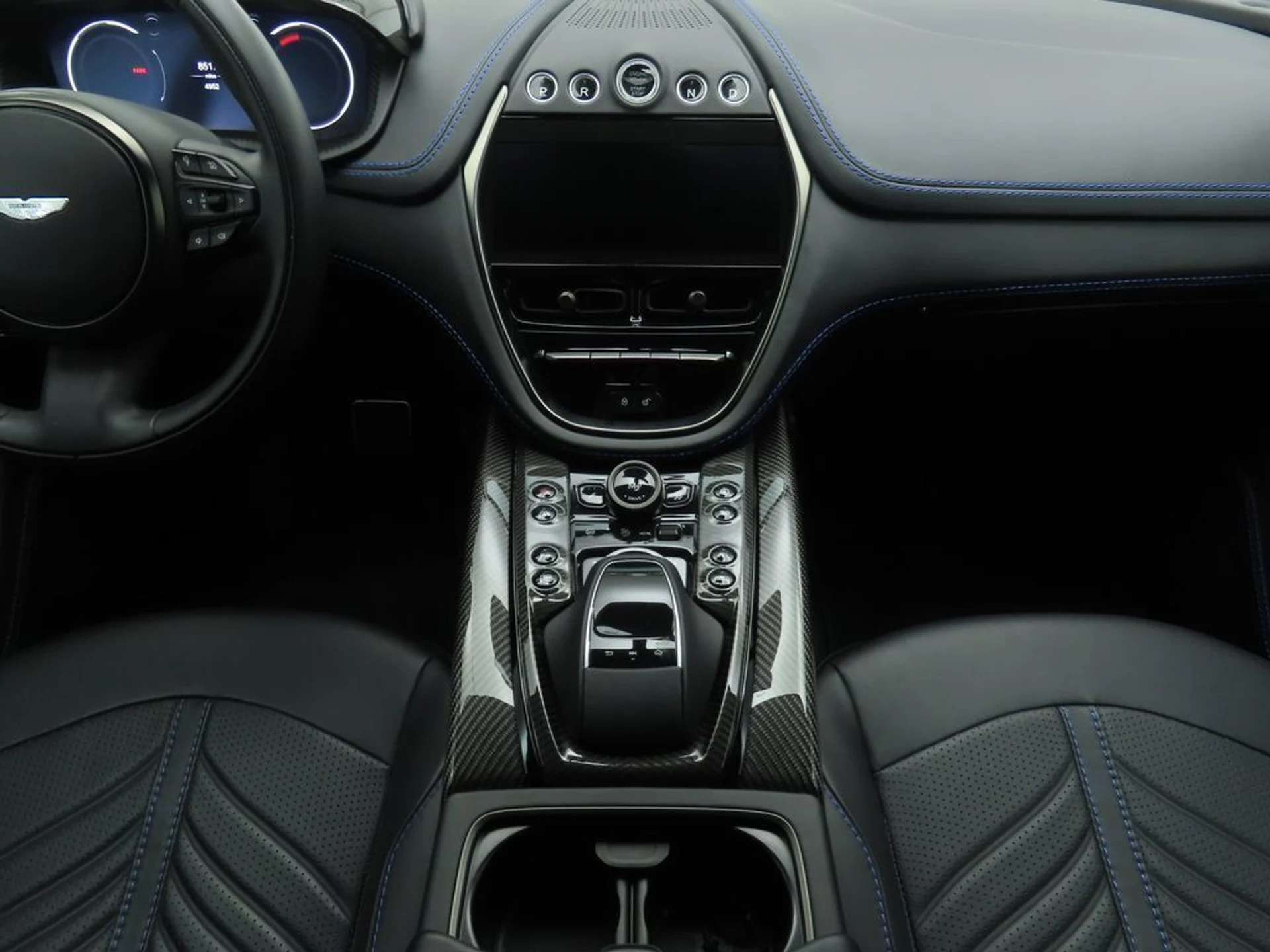 mph012_678734439_used_2023_aston_martin_dbx_707awd_8119_22979398_13_1024_1f4ebe45d8